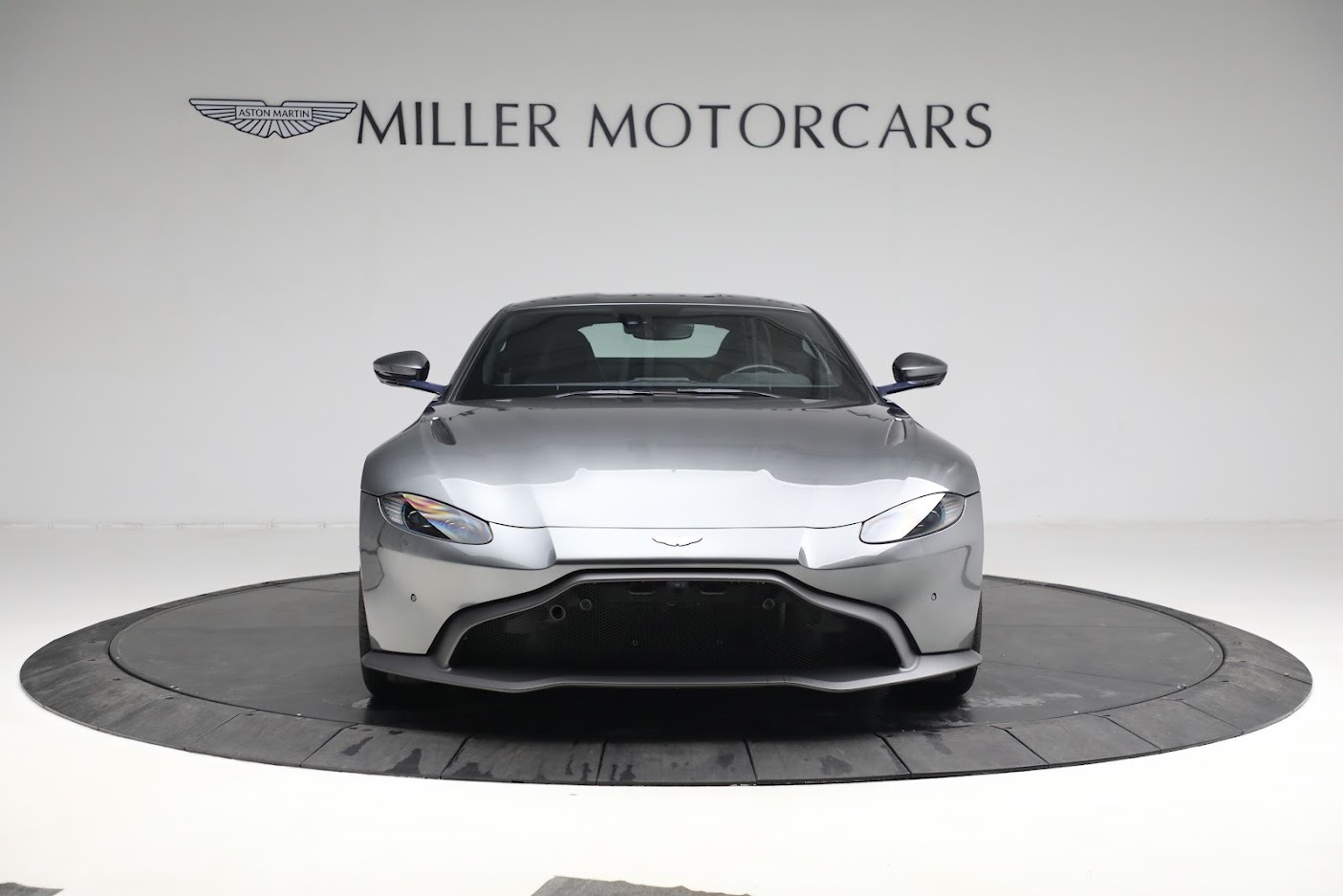 Used-2020-Aston-Martin-Vantage-Coupe