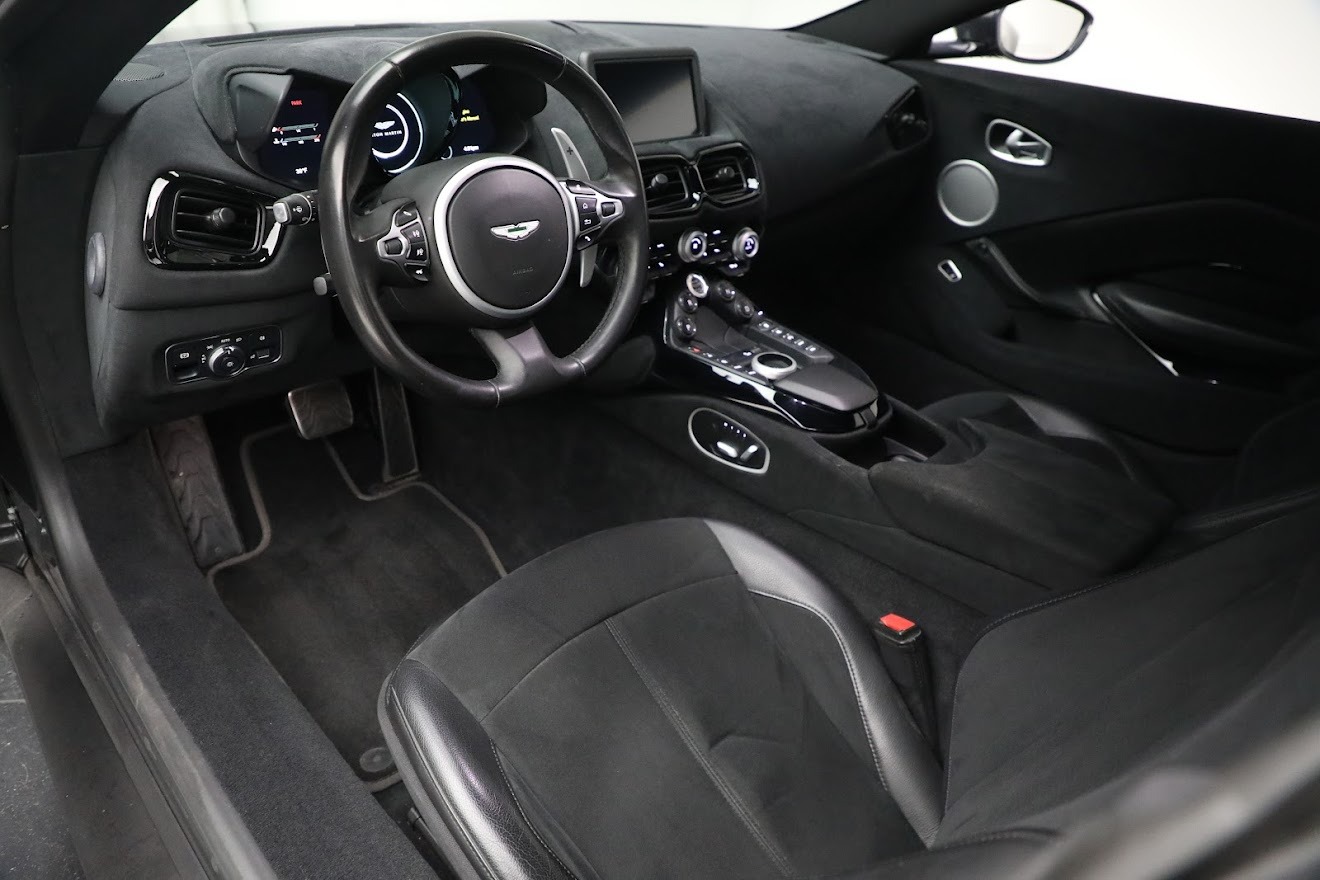 Used-2020-Aston-Martin-Vantage-Coupe