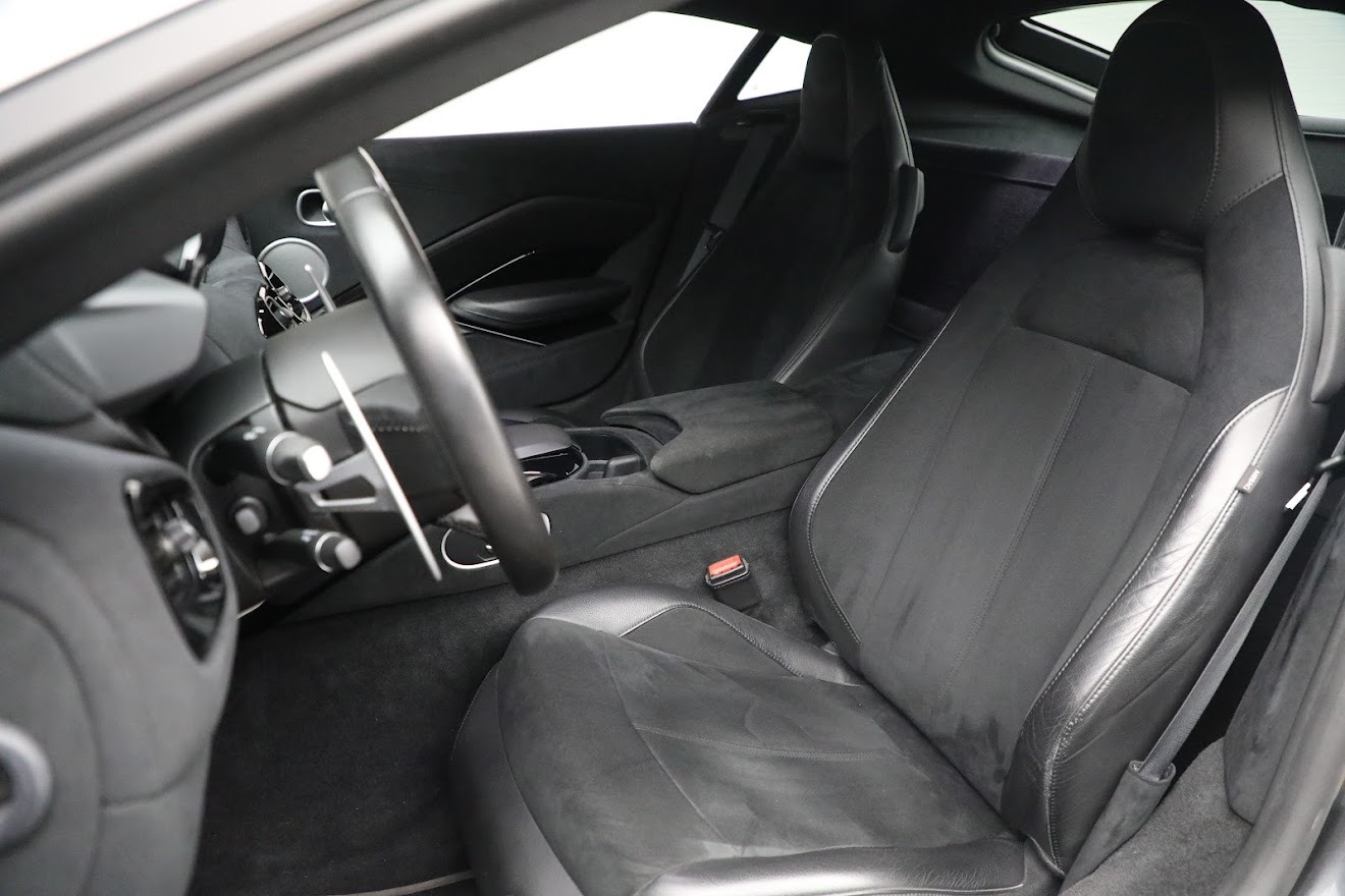 Used-2020-Aston-Martin-Vantage-Coupe