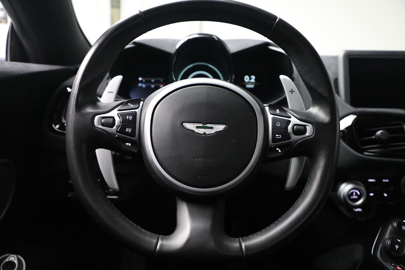 Used-2020-Aston-Martin-Vantage-Coupe