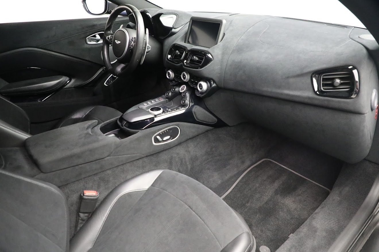 Used-2020-Aston-Martin-Vantage-Coupe