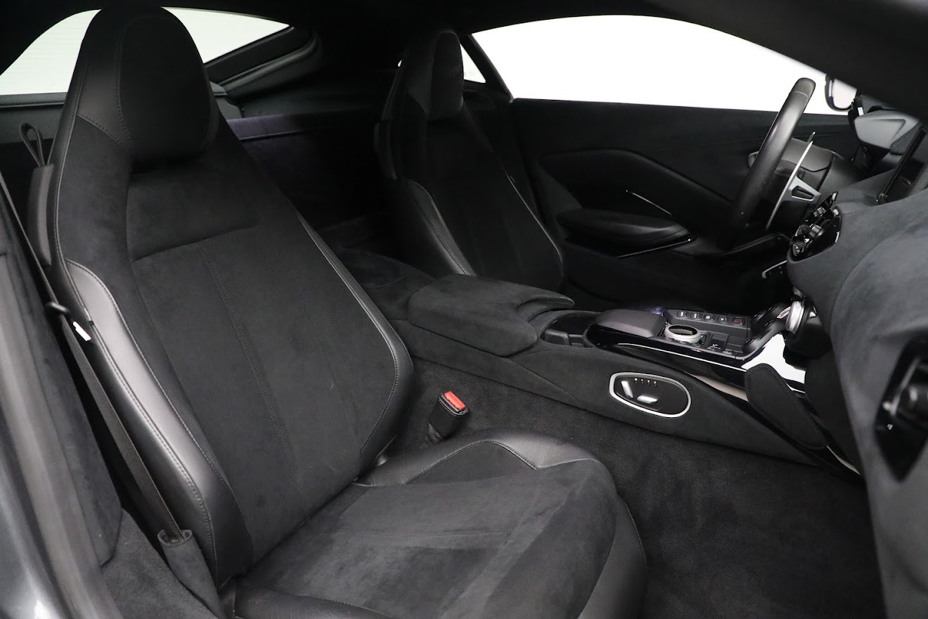 Used-2020-Aston-Martin-Vantage-Coupe
