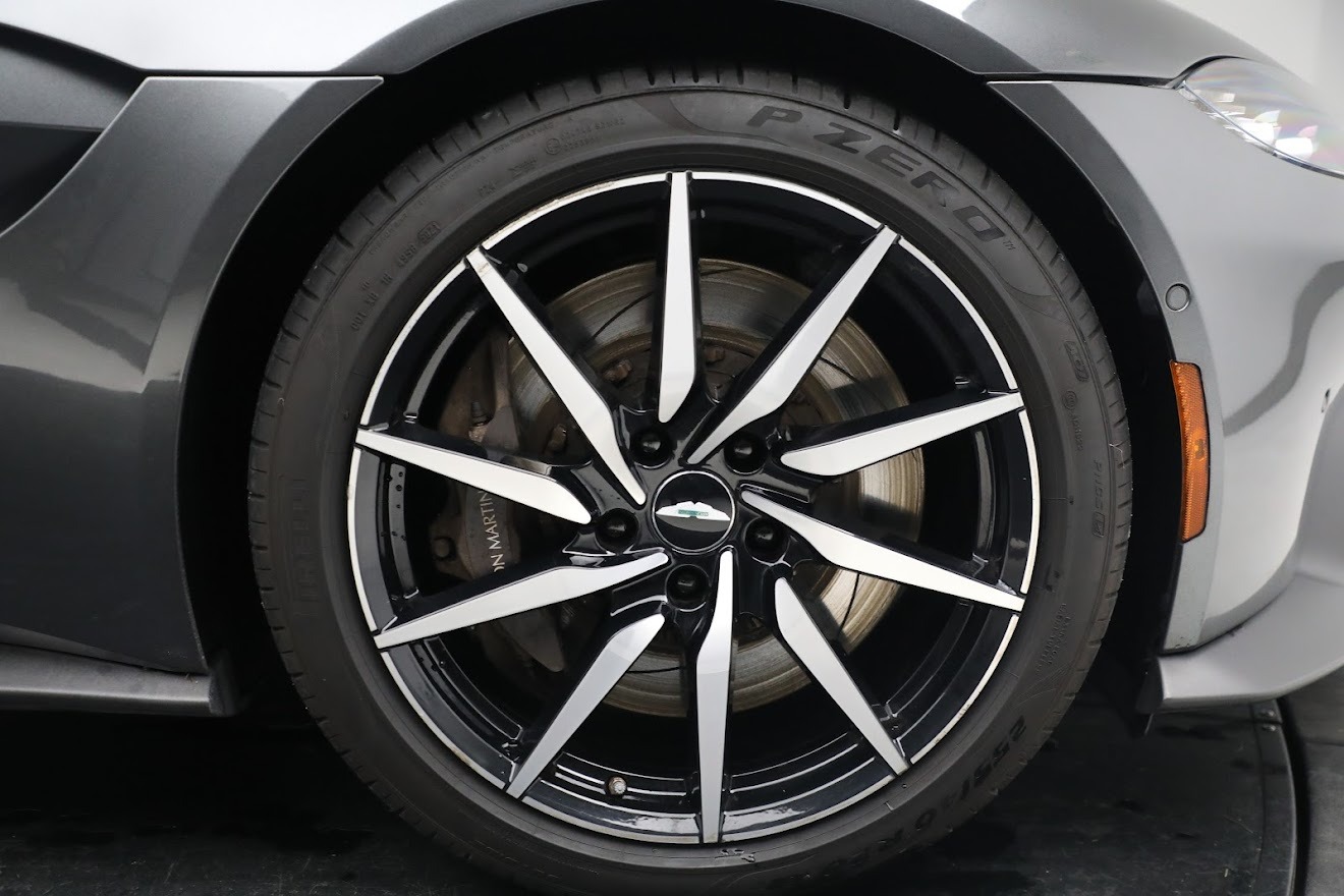 Used-2020-Aston-Martin-Vantage-Coupe