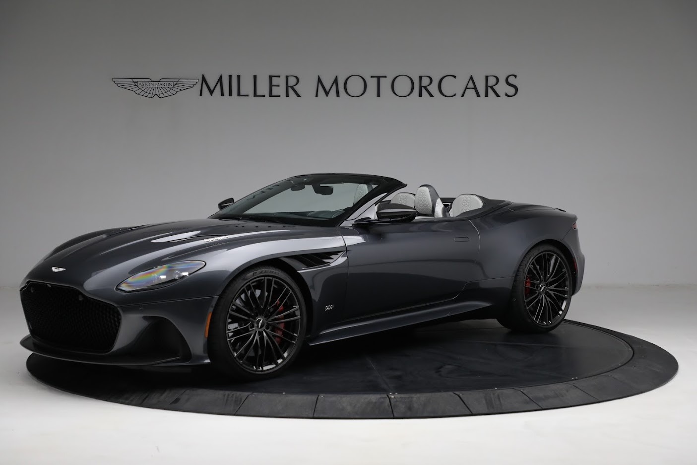 Used-2020-Aston-Martin-DBS-Superleggera-Volante