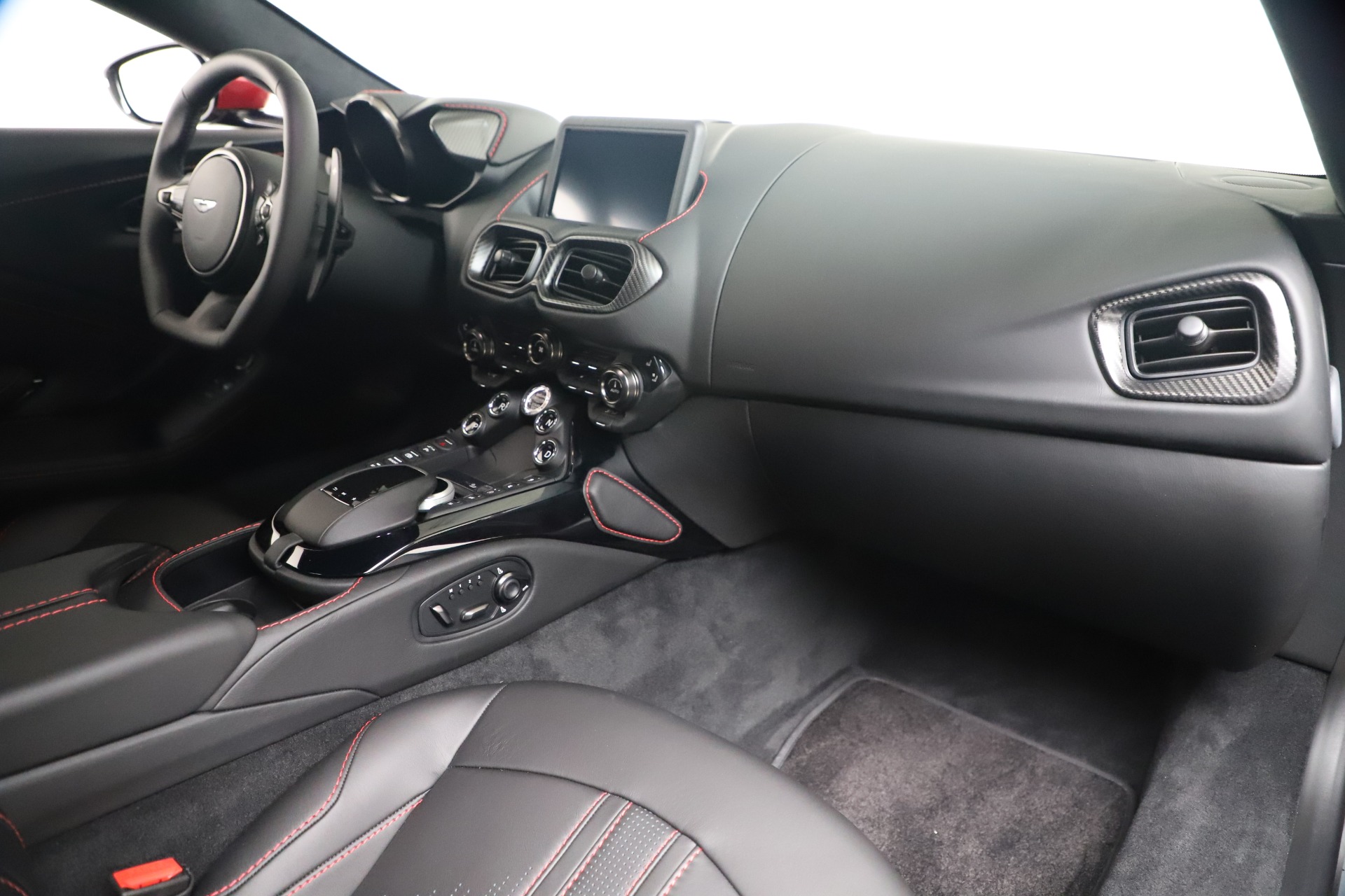 New-2020-Aston-Martin-Vantage-Coupe