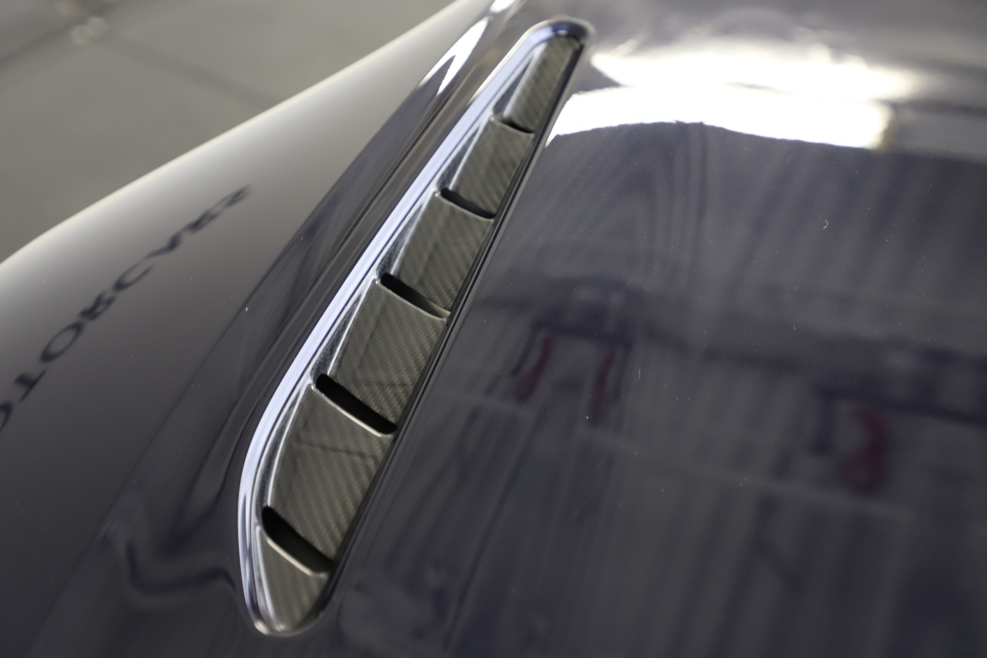 New-2020-Aston-Martin-Vantage-AMR-Coupe