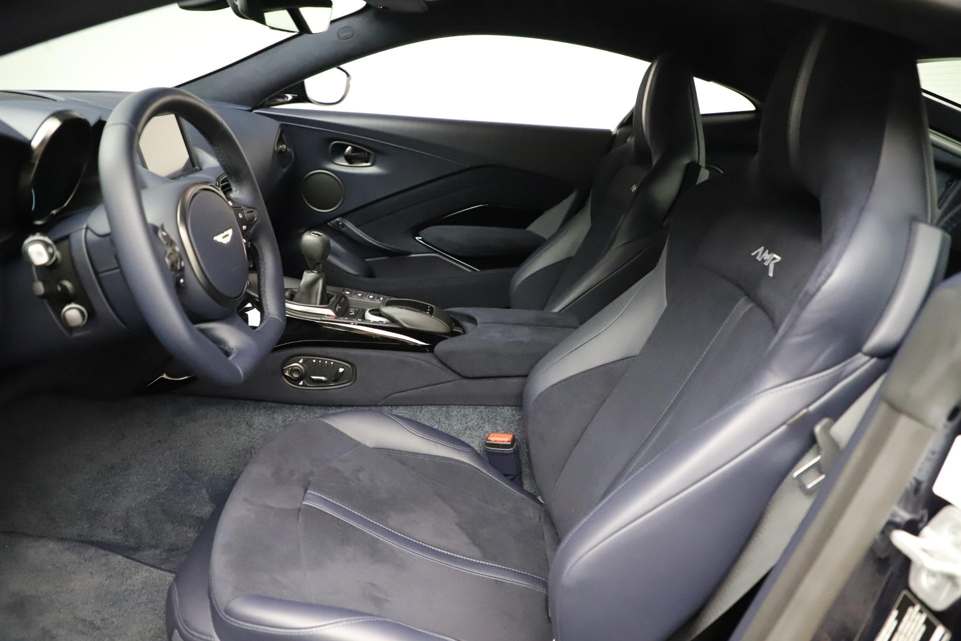 New-2020-Aston-Martin-Vantage-AMR-Coupe