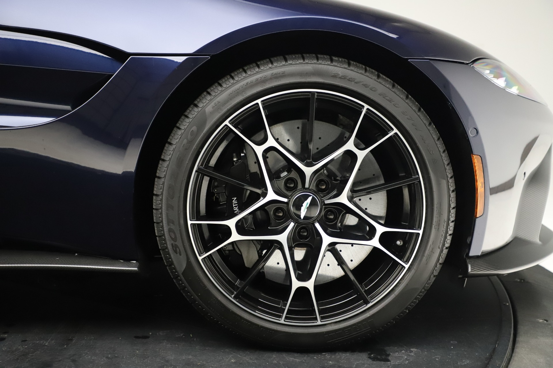 New-2020-Aston-Martin-Vantage-AMR-Coupe