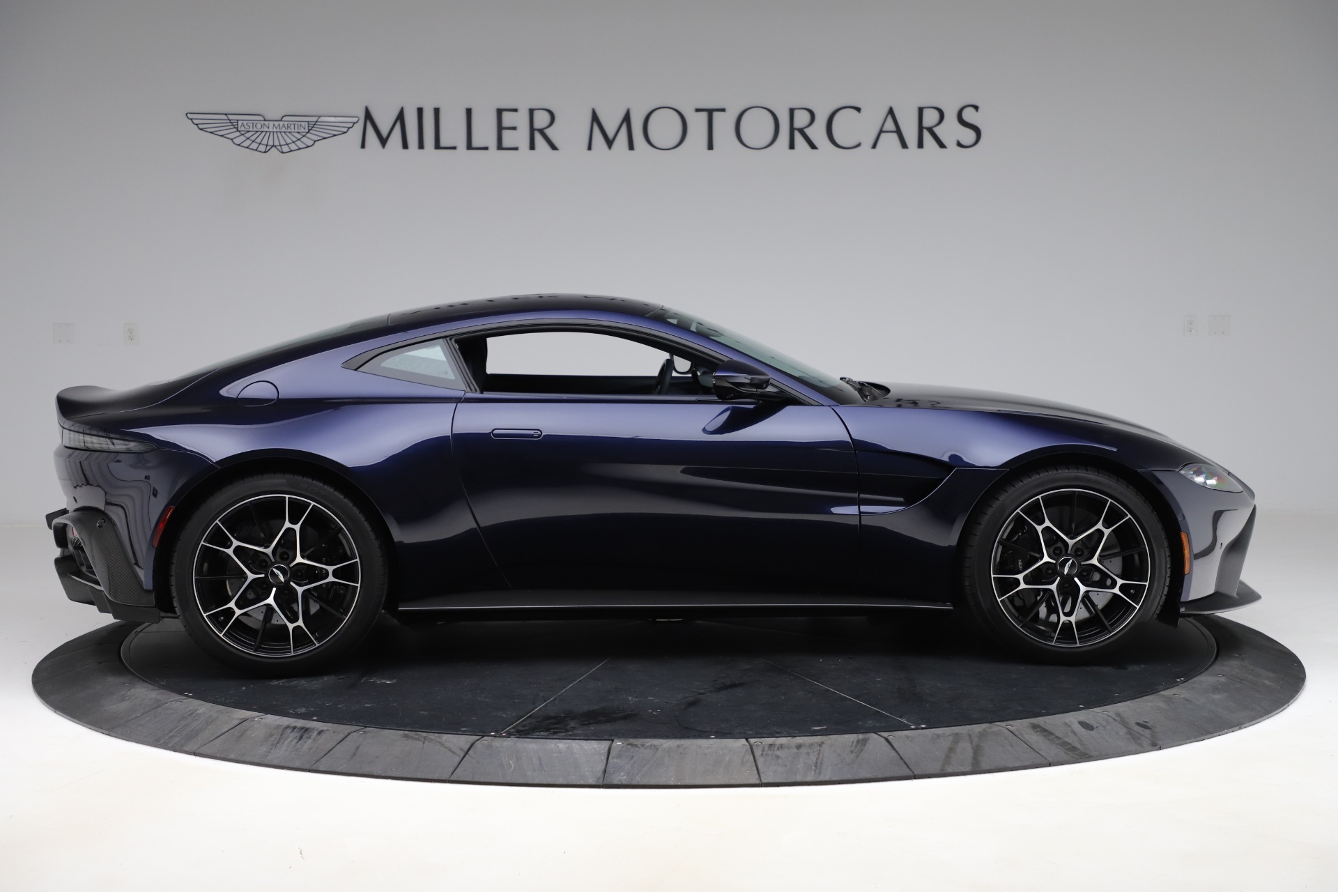 New-2020-Aston-Martin-Vantage-AMR-Coupe