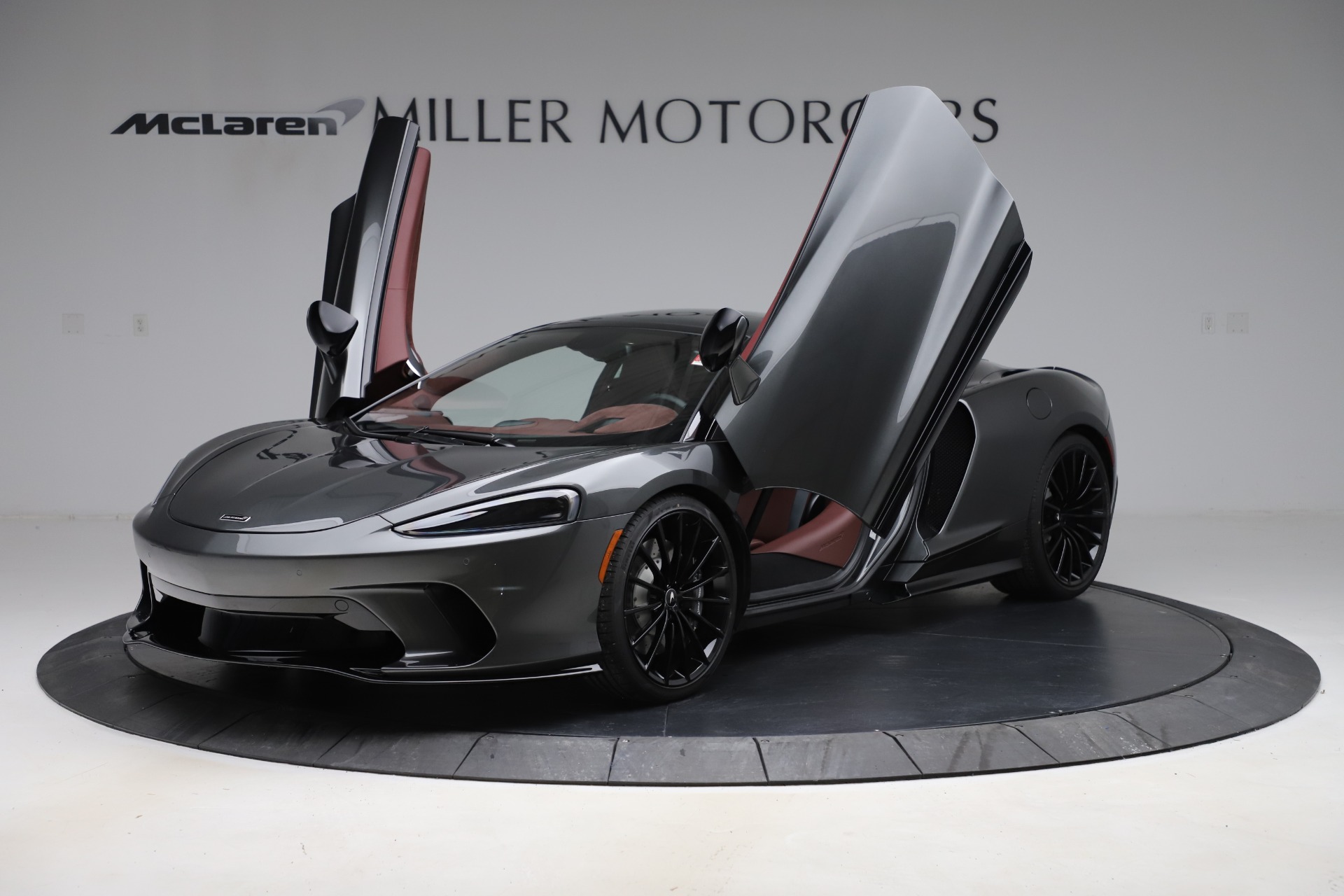 New-2020-McLaren-GT-Pioneer
