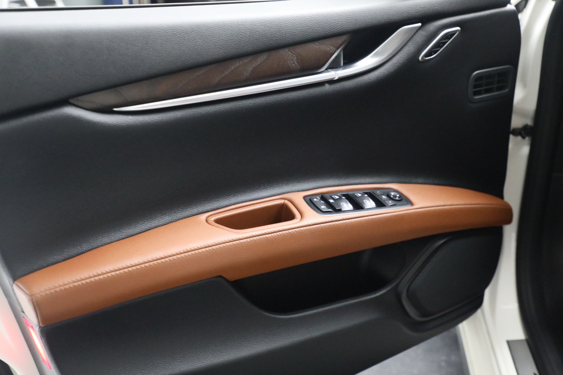 Used-2019-Maserati-Ghibli-S-Q4