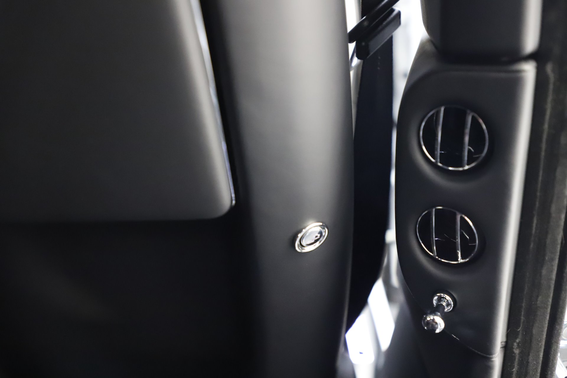 New-2020-Rolls-Royce-Cullinan-Black-Badge