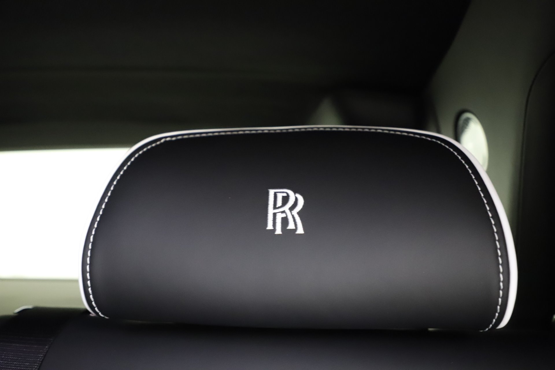 New-2020-Rolls-Royce-Cullinan-Black-Badge
