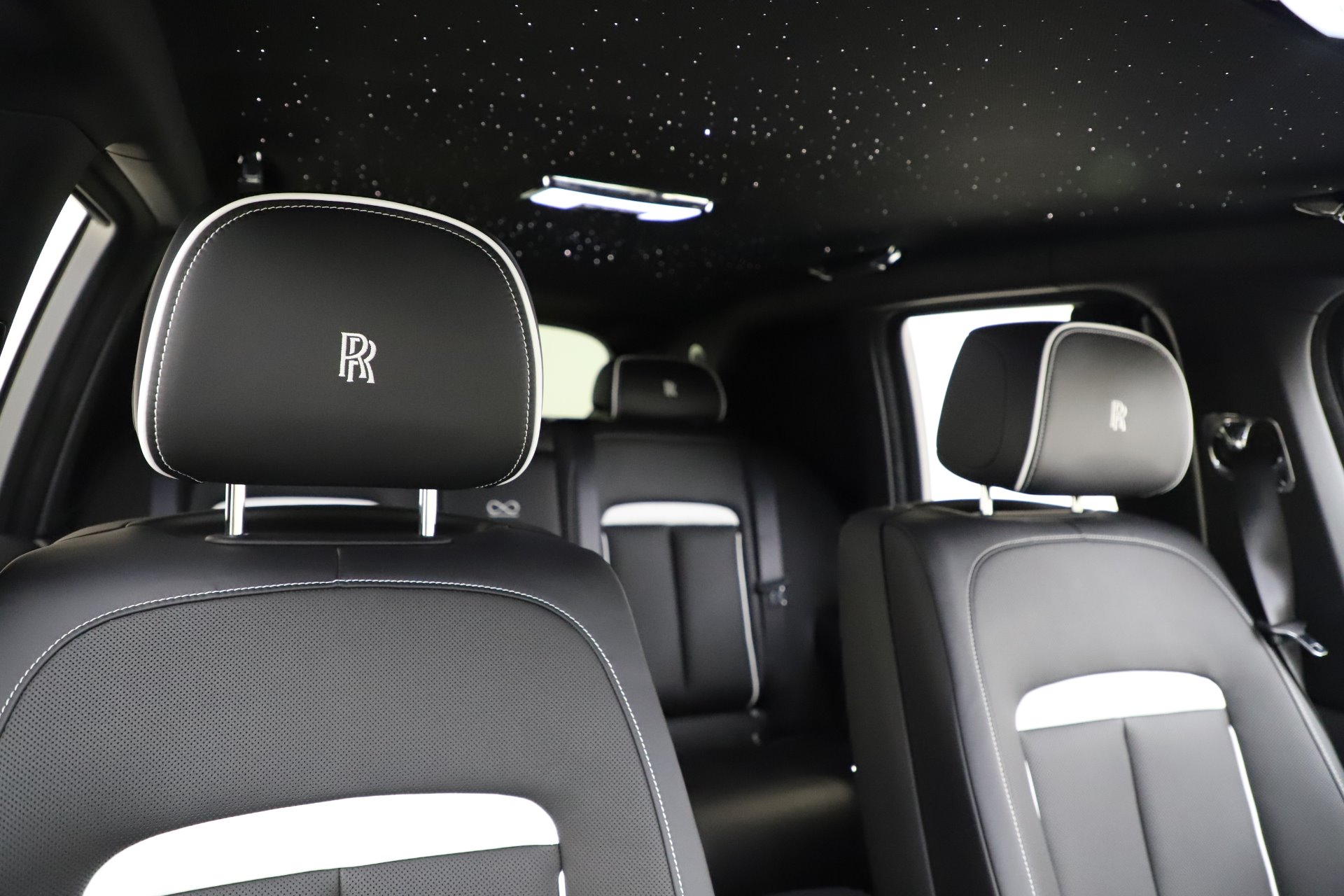 New-2020-Rolls-Royce-Cullinan-Black-Badge