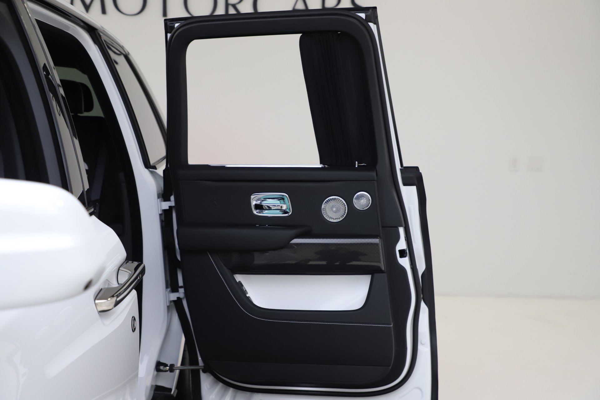 New-2020-Rolls-Royce-Cullinan-Black-Badge