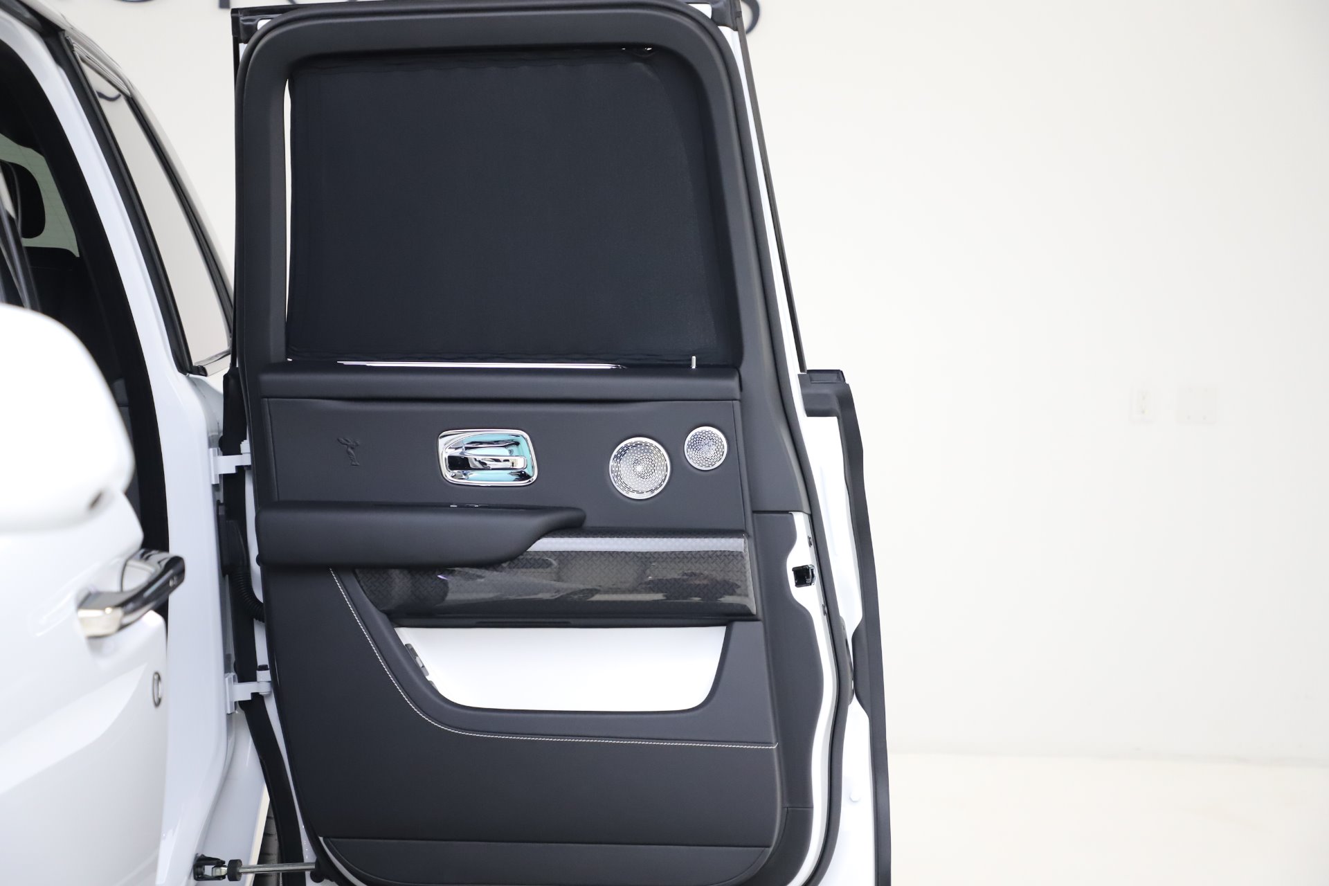 New-2020-Rolls-Royce-Cullinan-Black-Badge