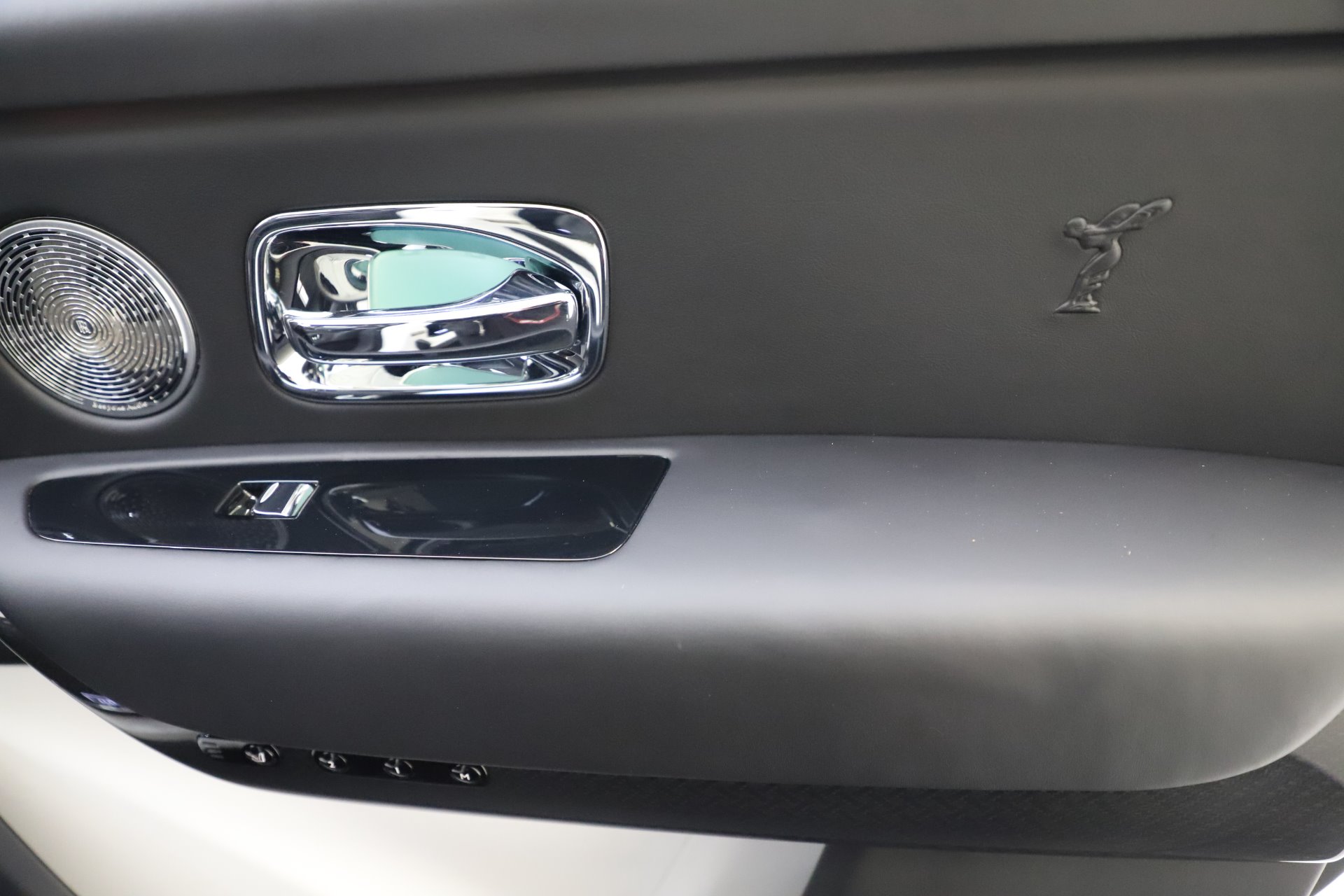 New-2020-Rolls-Royce-Cullinan-Black-Badge