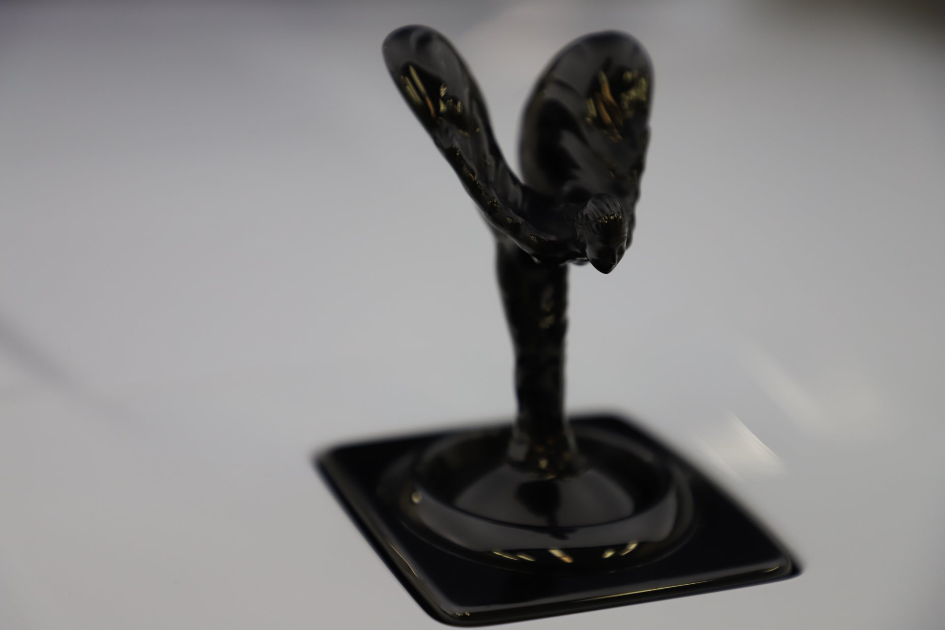 New-2020-Rolls-Royce-Cullinan-Black-Badge