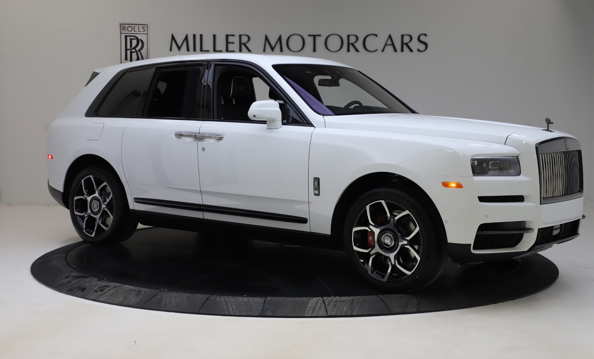 New-2020-Rolls-Royce-Cullinan-Black-Badge