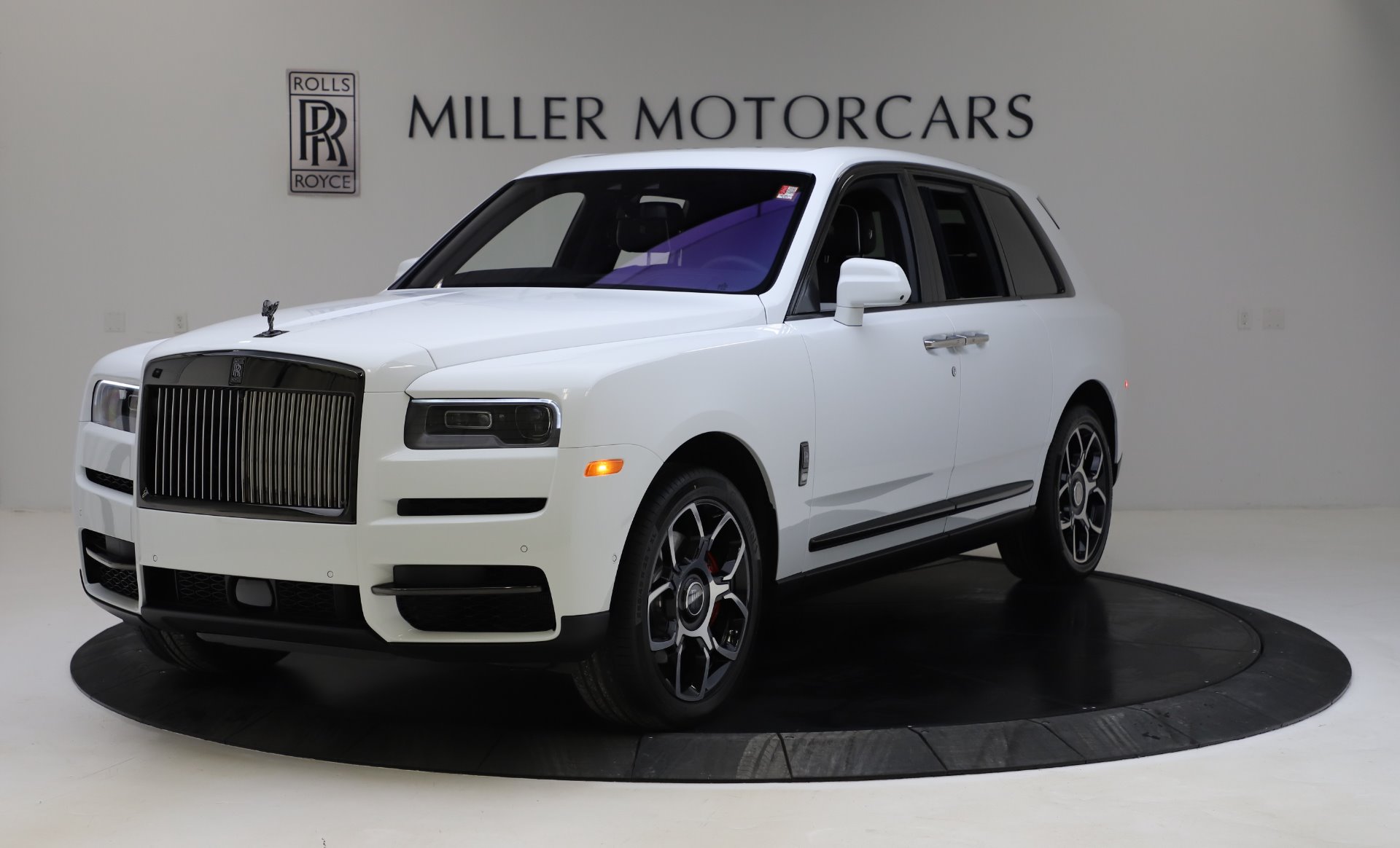 New-2020-Rolls-Royce-Cullinan-Black-Badge