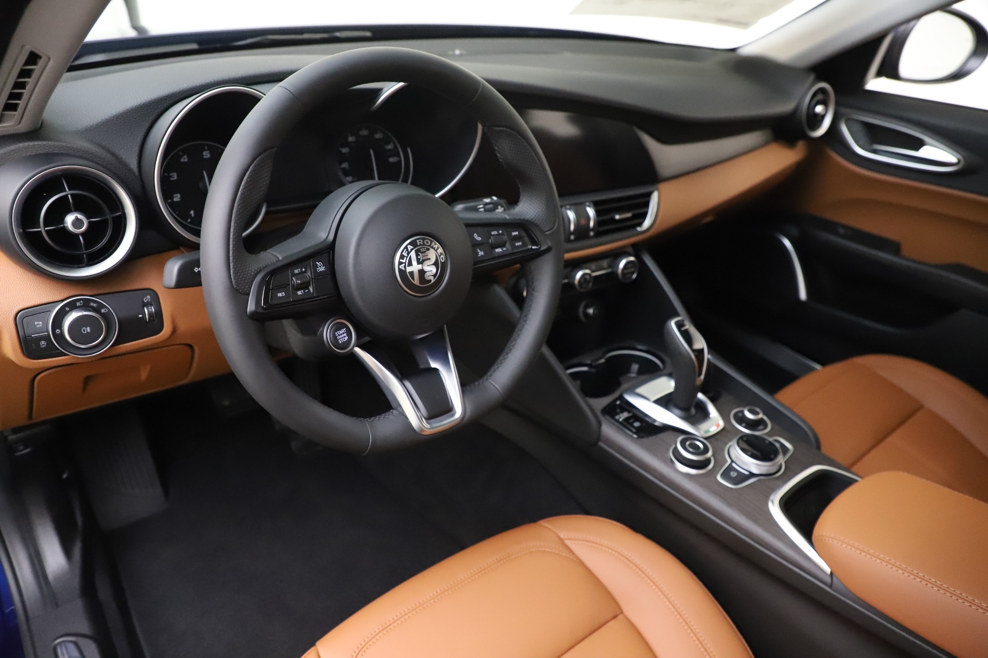 New-2020-Alfa-Romeo-Giulia-Ti-Q4