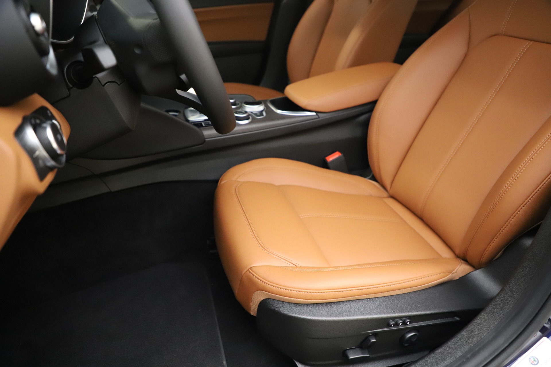 New-2020-Alfa-Romeo-Giulia-Ti-Q4