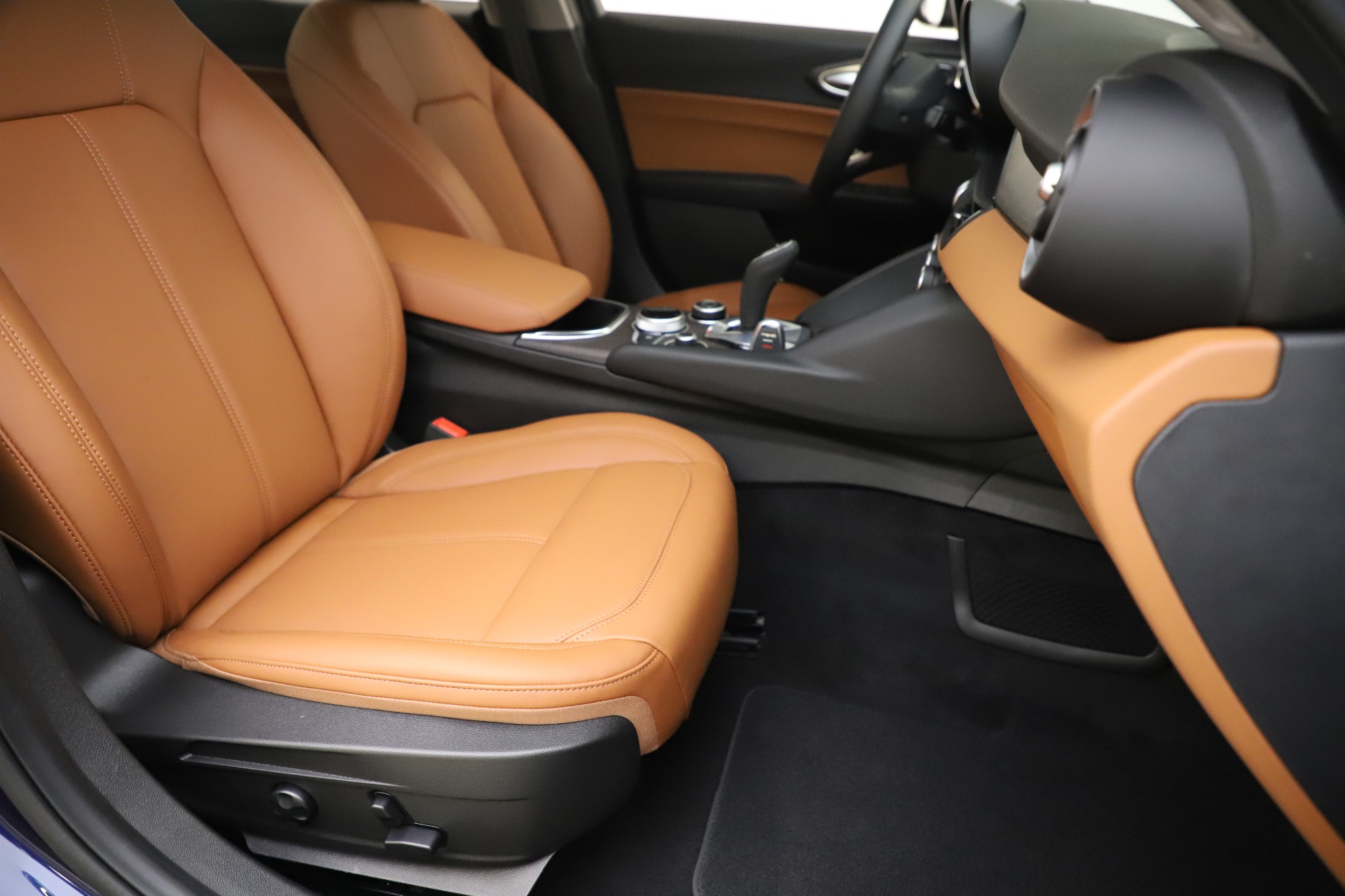 New-2020-Alfa-Romeo-Giulia-Ti-Q4