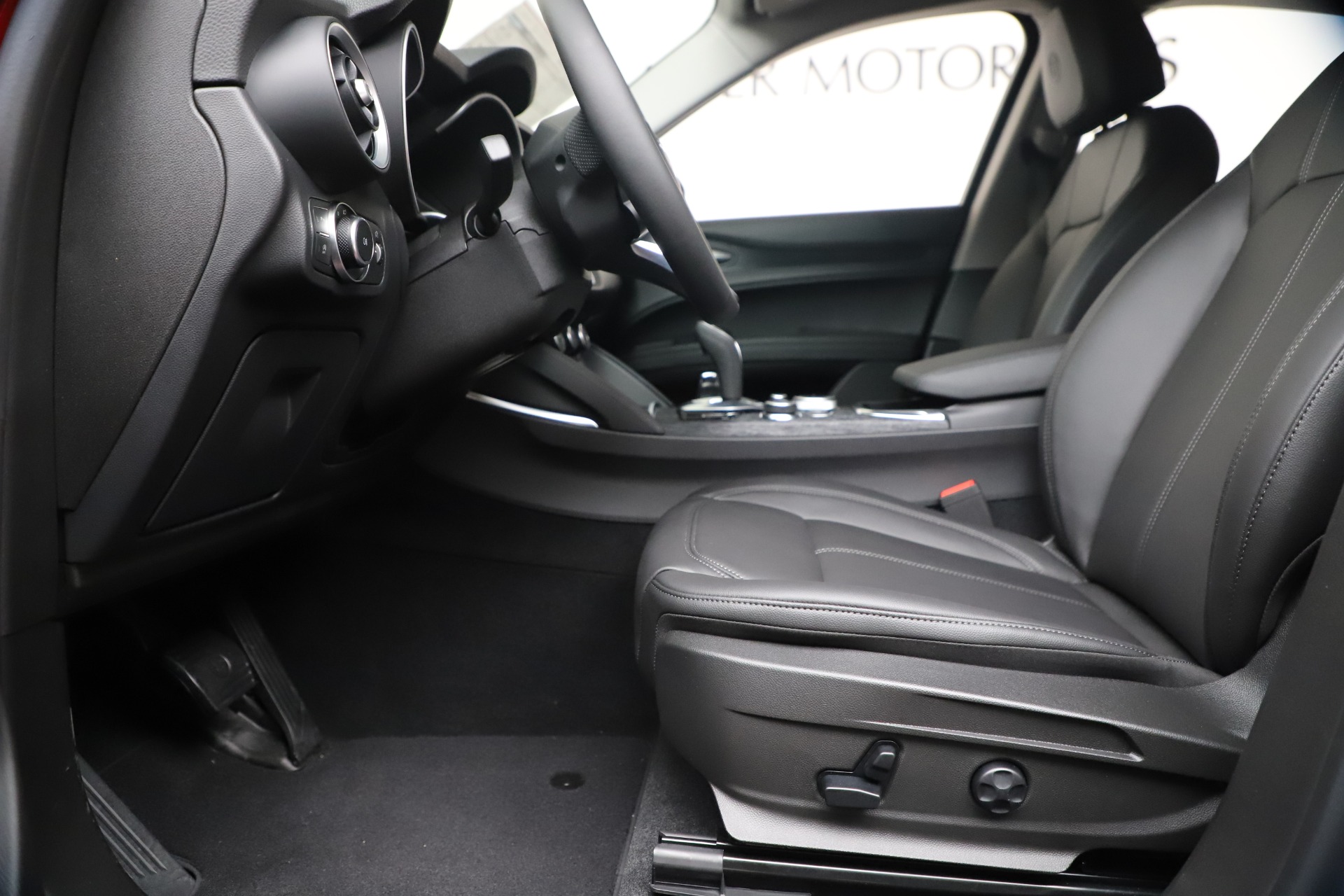 New-2020-Alfa-Romeo-Stelvio-Q4