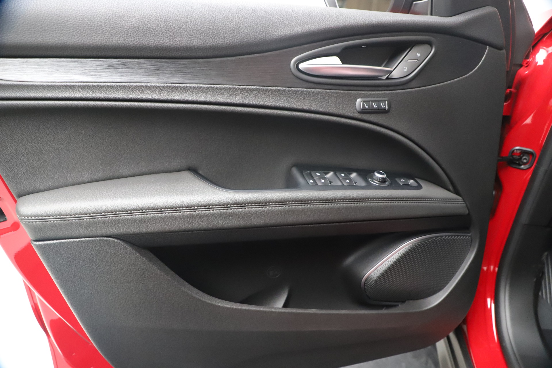 New-2020-Alfa-Romeo-Stelvio-Q4