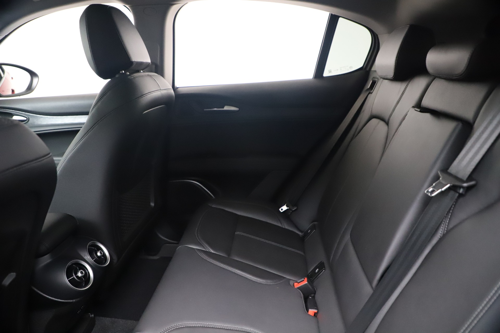 New-2020-Alfa-Romeo-Stelvio-Q4