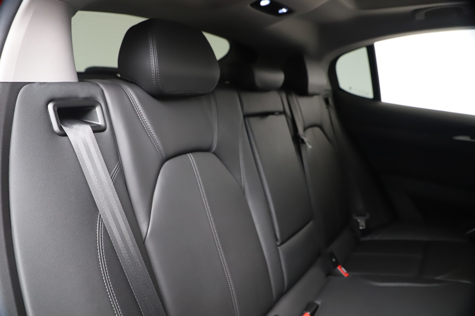 New-2020-Alfa-Romeo-Stelvio-Q4