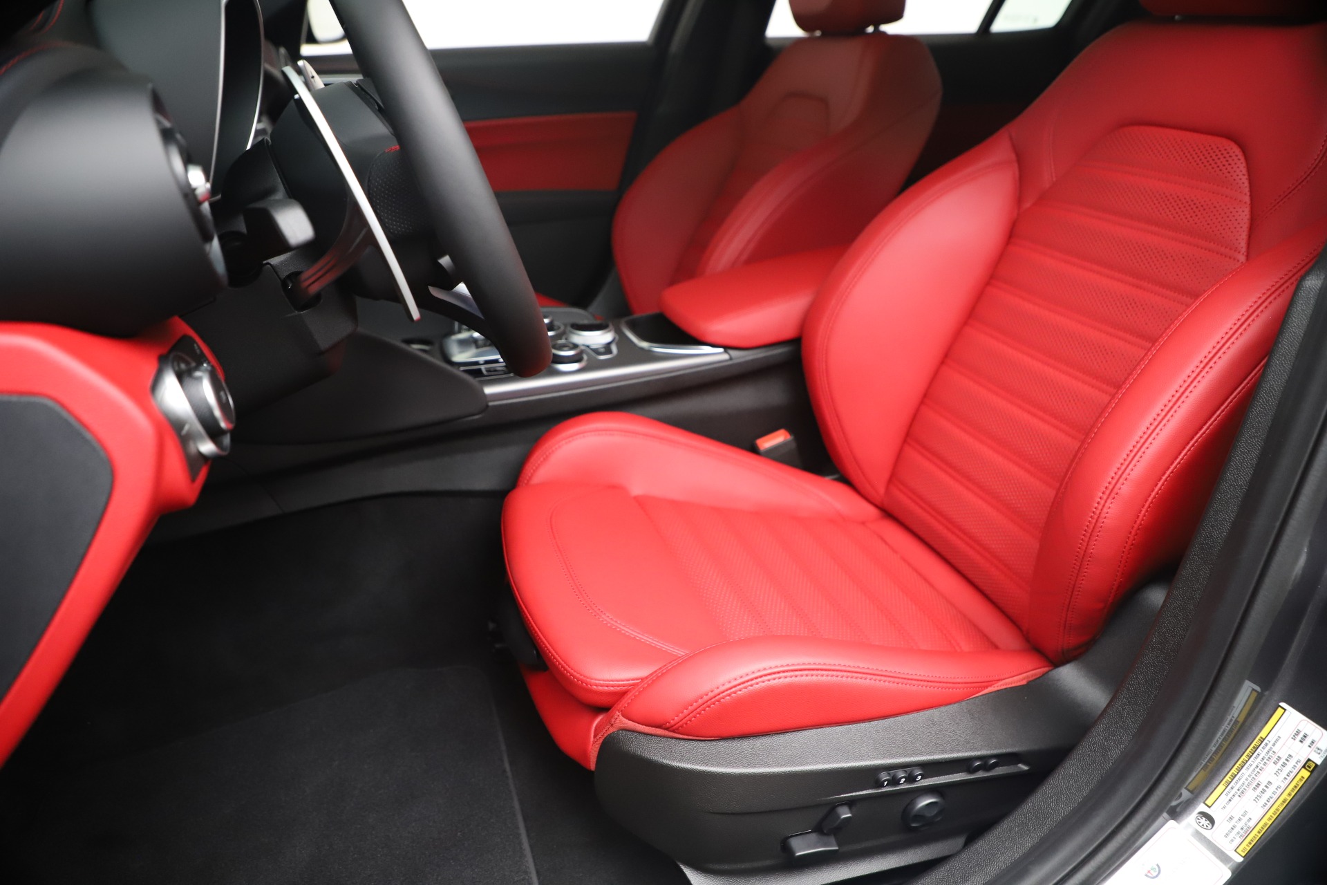 New-2020-Alfa-Romeo-Giulia-Ti-Sport-Q4