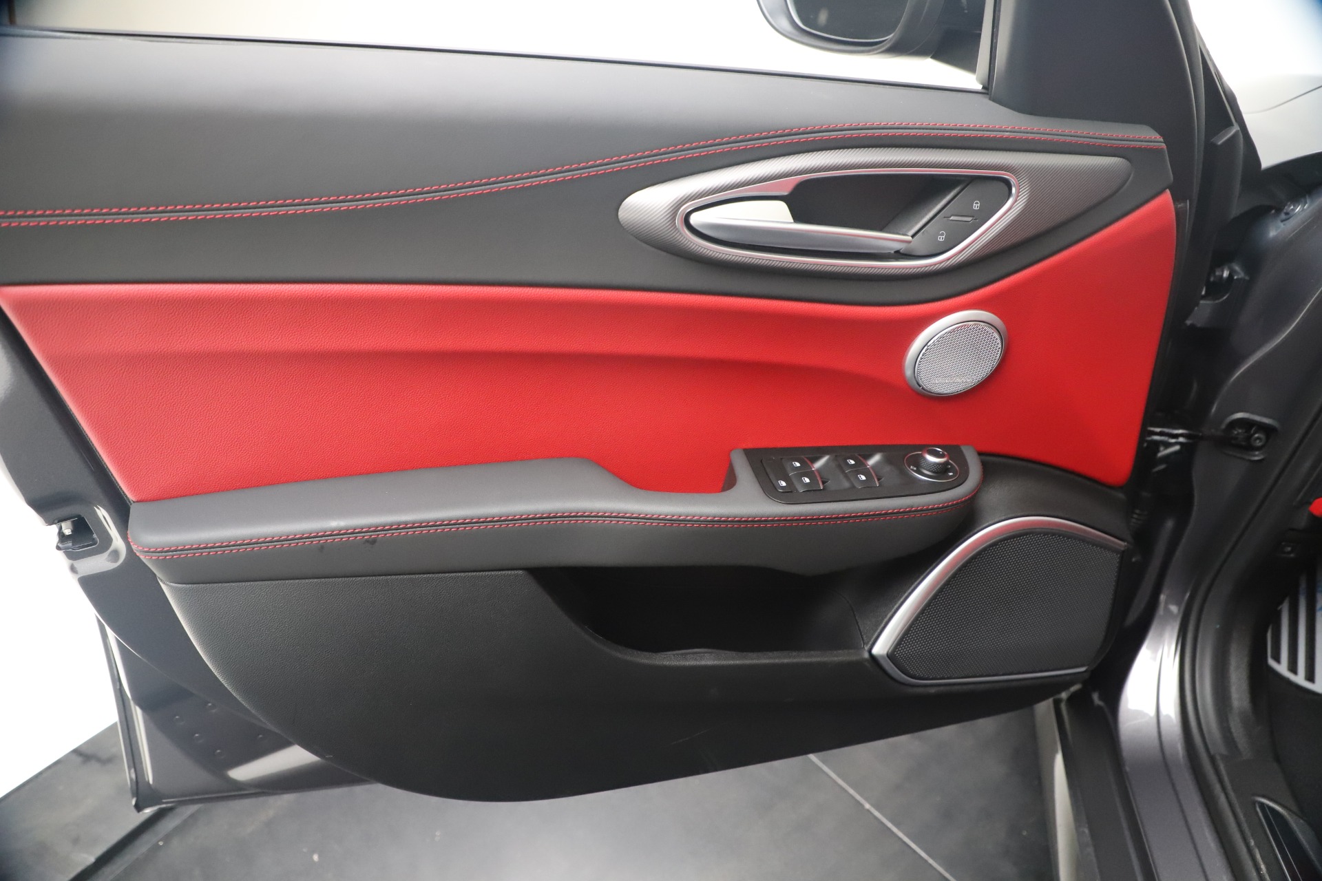 New-2020-Alfa-Romeo-Giulia-Ti-Sport-Q4