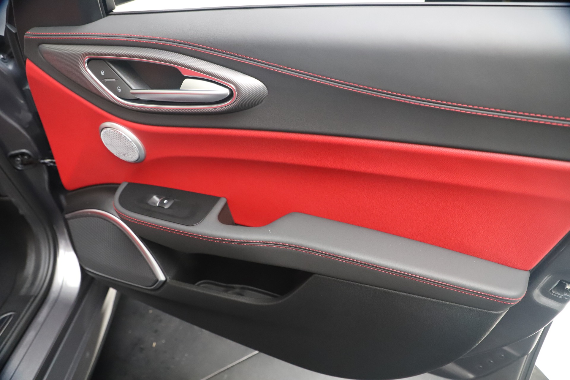 New-2020-Alfa-Romeo-Giulia-Ti-Sport-Q4