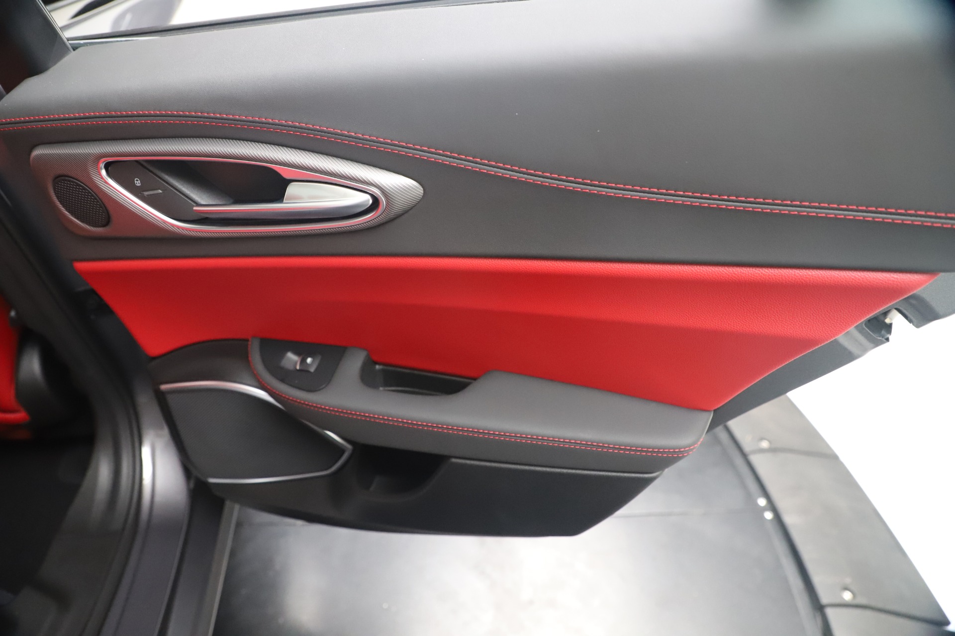 New-2020-Alfa-Romeo-Giulia-Ti-Sport-Q4