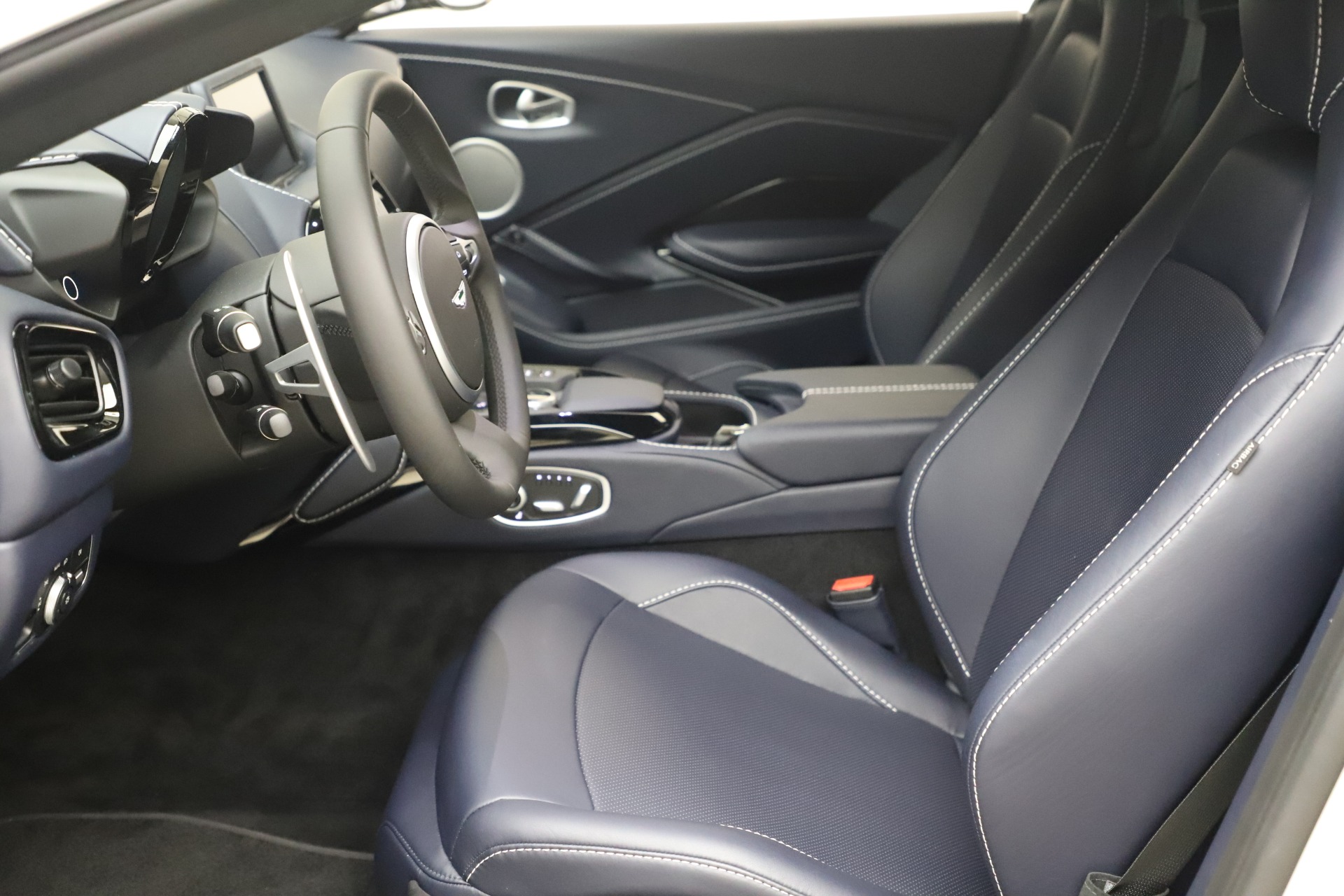 New-2020-Aston-Martin-Vantage-Coupe