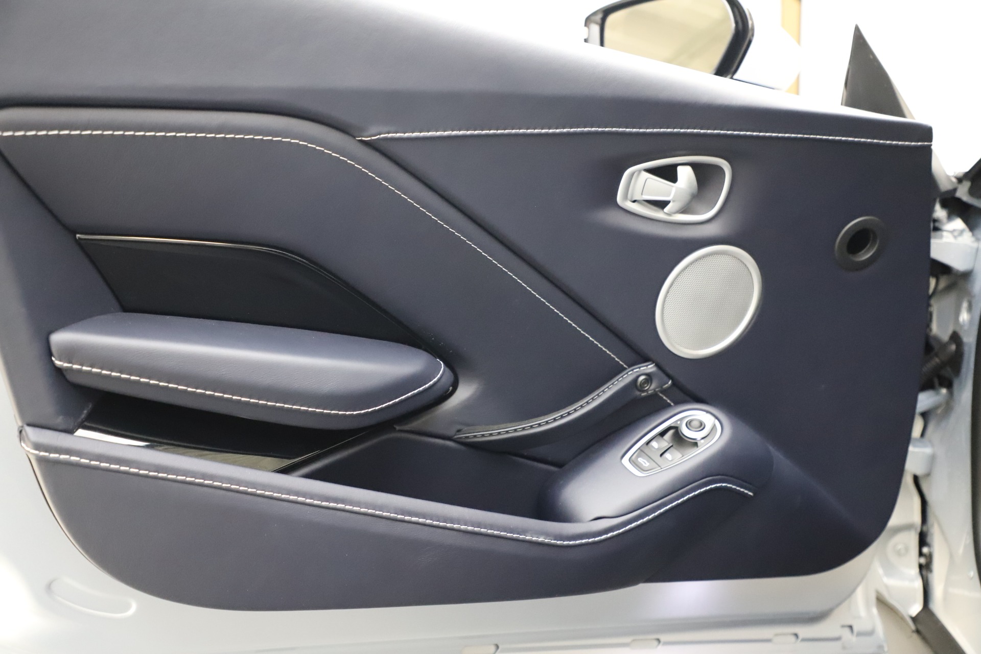 New-2020-Aston-Martin-Vantage-Coupe