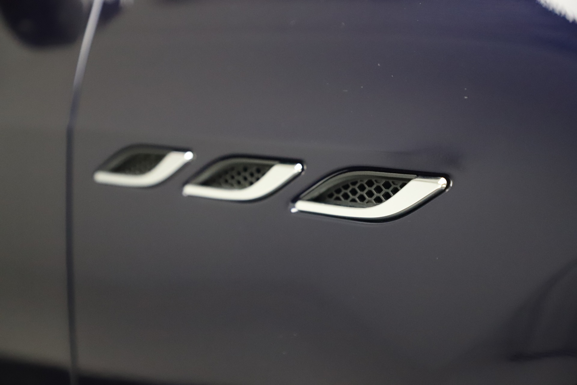 New-2019-Maserati-Ghibli-S-Q4