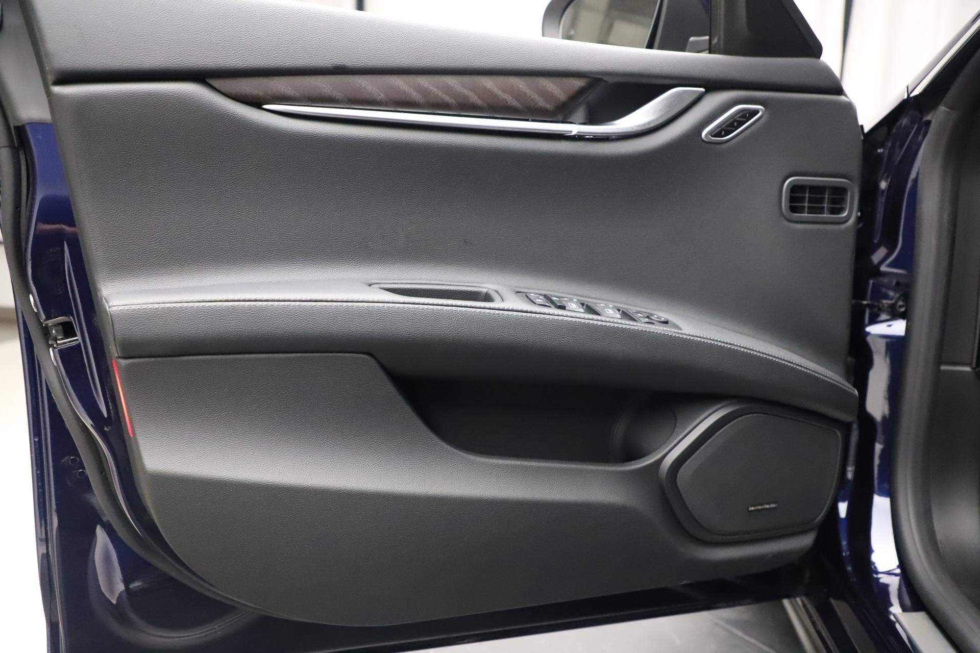 New-2019-Maserati-Ghibli-S-Q4