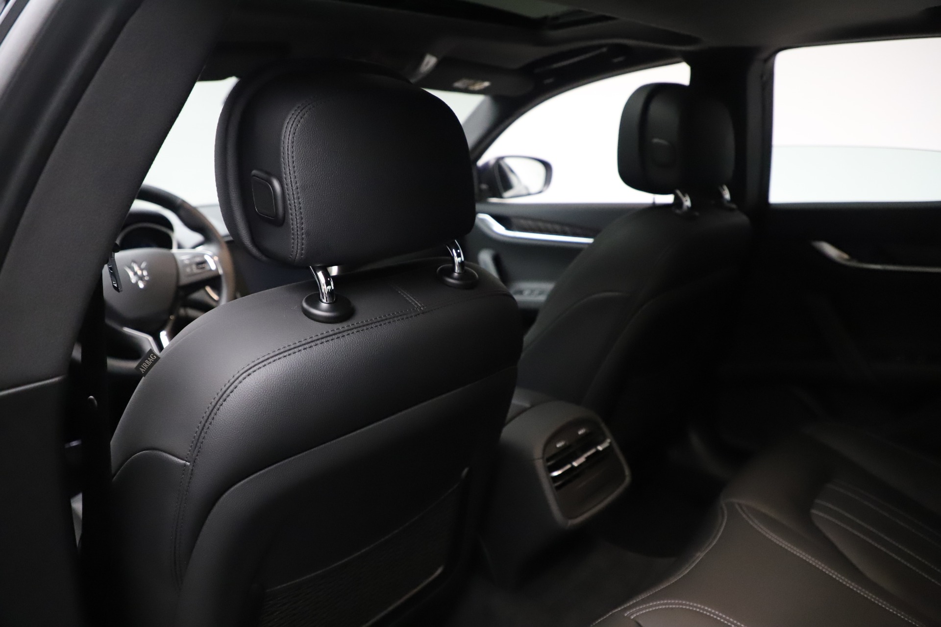 New-2019-Maserati-Ghibli-S-Q4