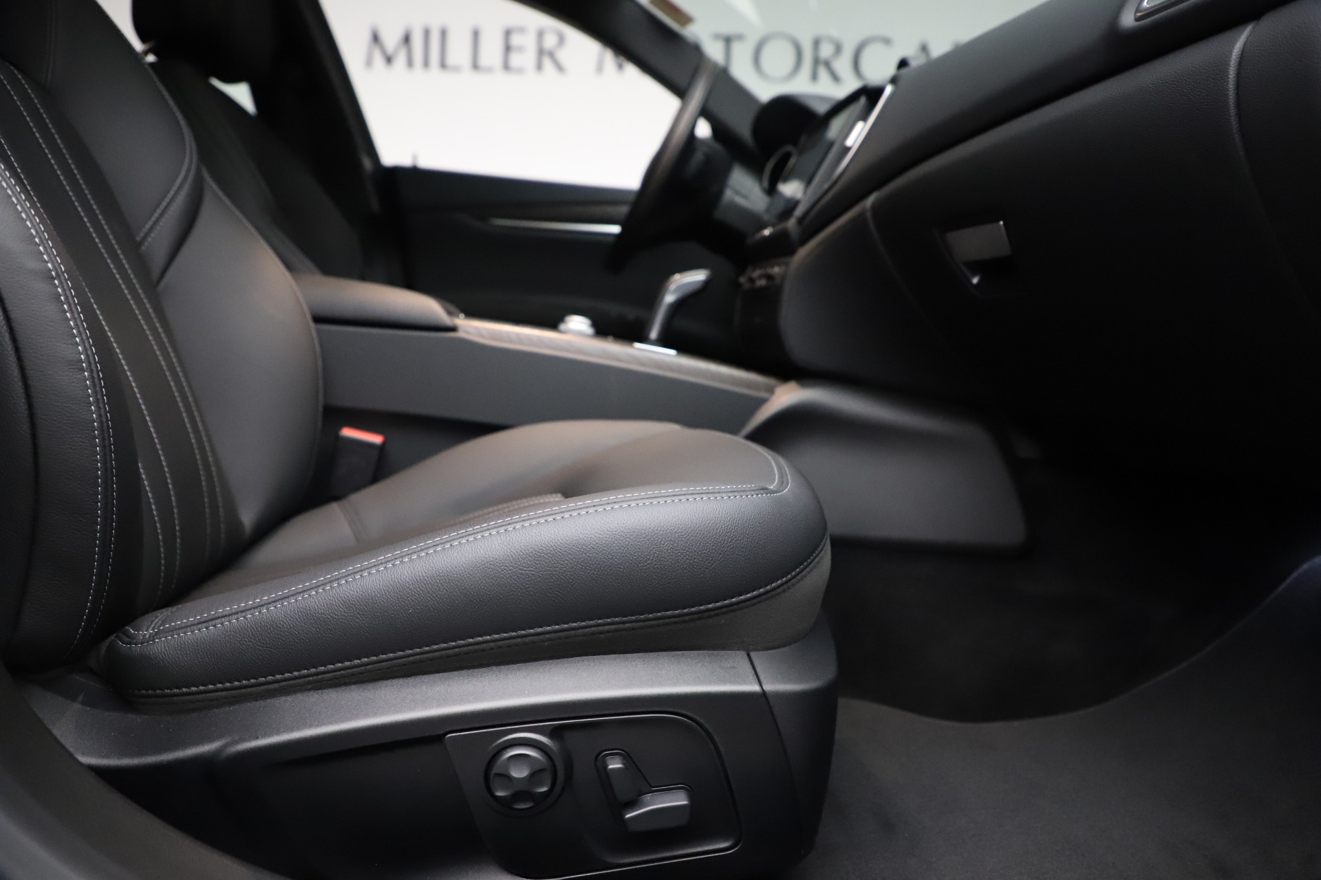 New-2019-Maserati-Ghibli-S-Q4