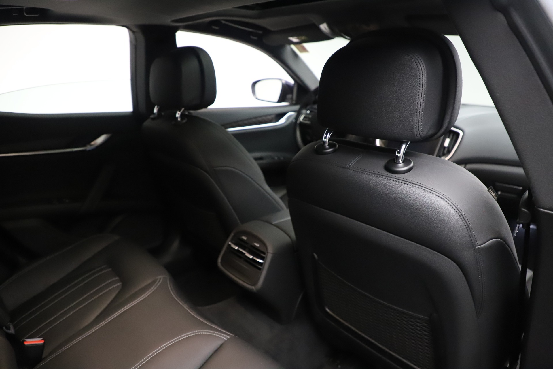 New-2019-Maserati-Ghibli-S-Q4