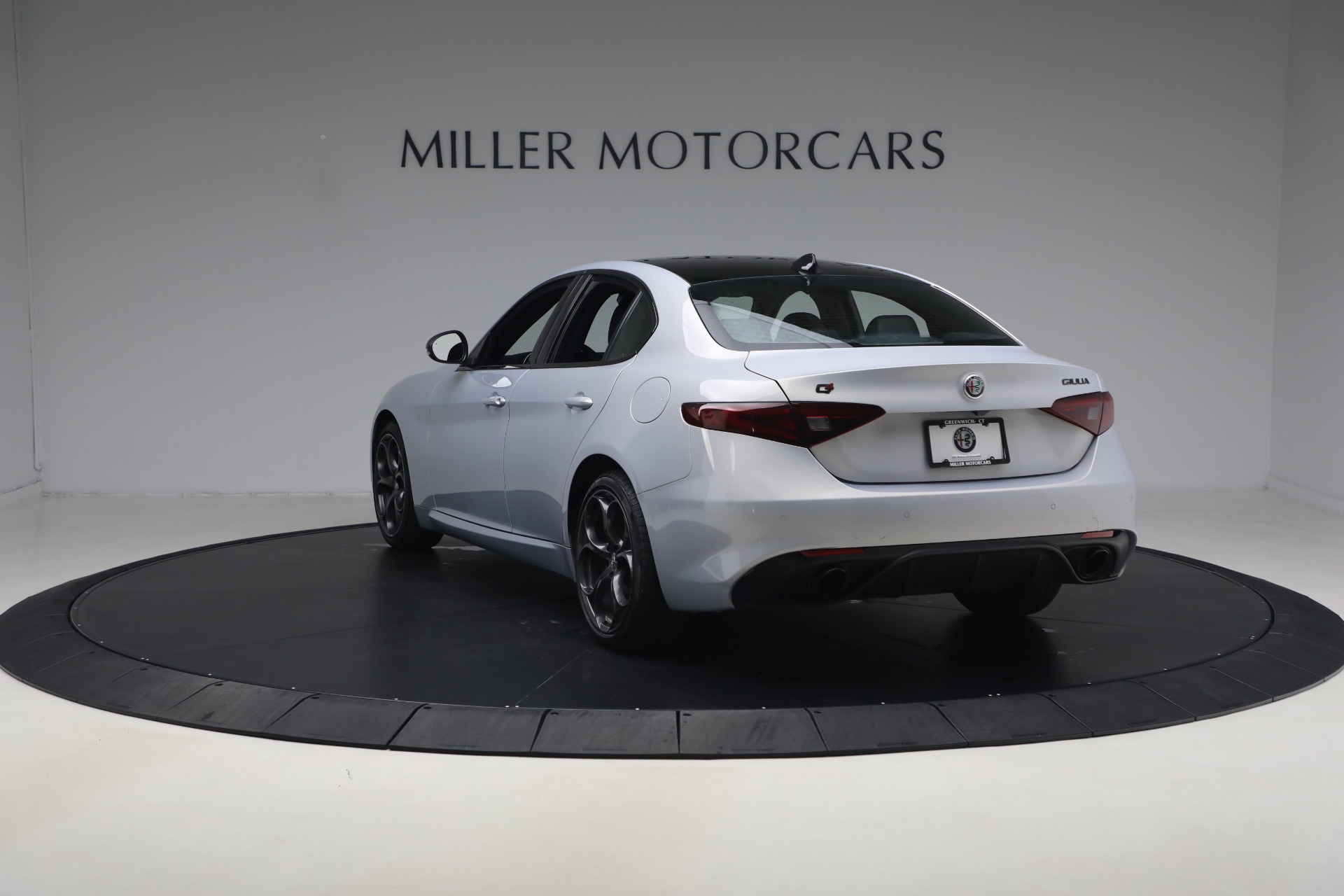 Used-2020-Alfa-Romeo-Giulia-Ti-Sport-Q4