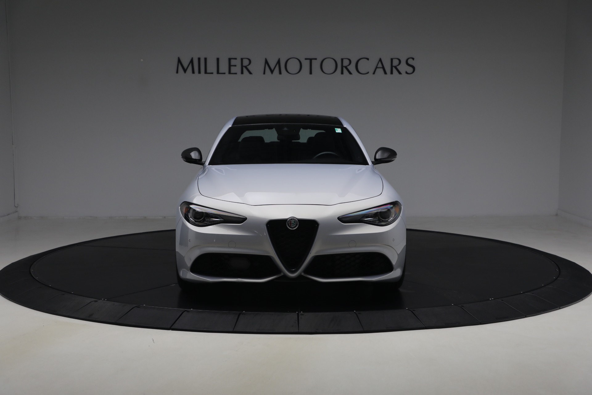 Used-2020-Alfa-Romeo-Giulia-Ti-Sport-Q4