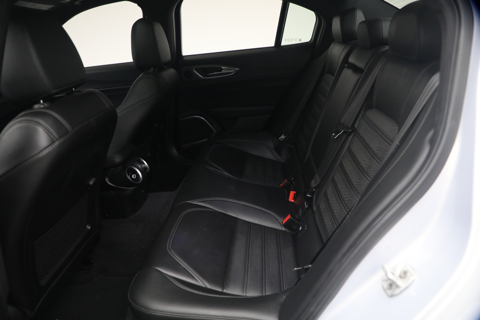Used-2020-Alfa-Romeo-Giulia-Ti-Sport-Q4