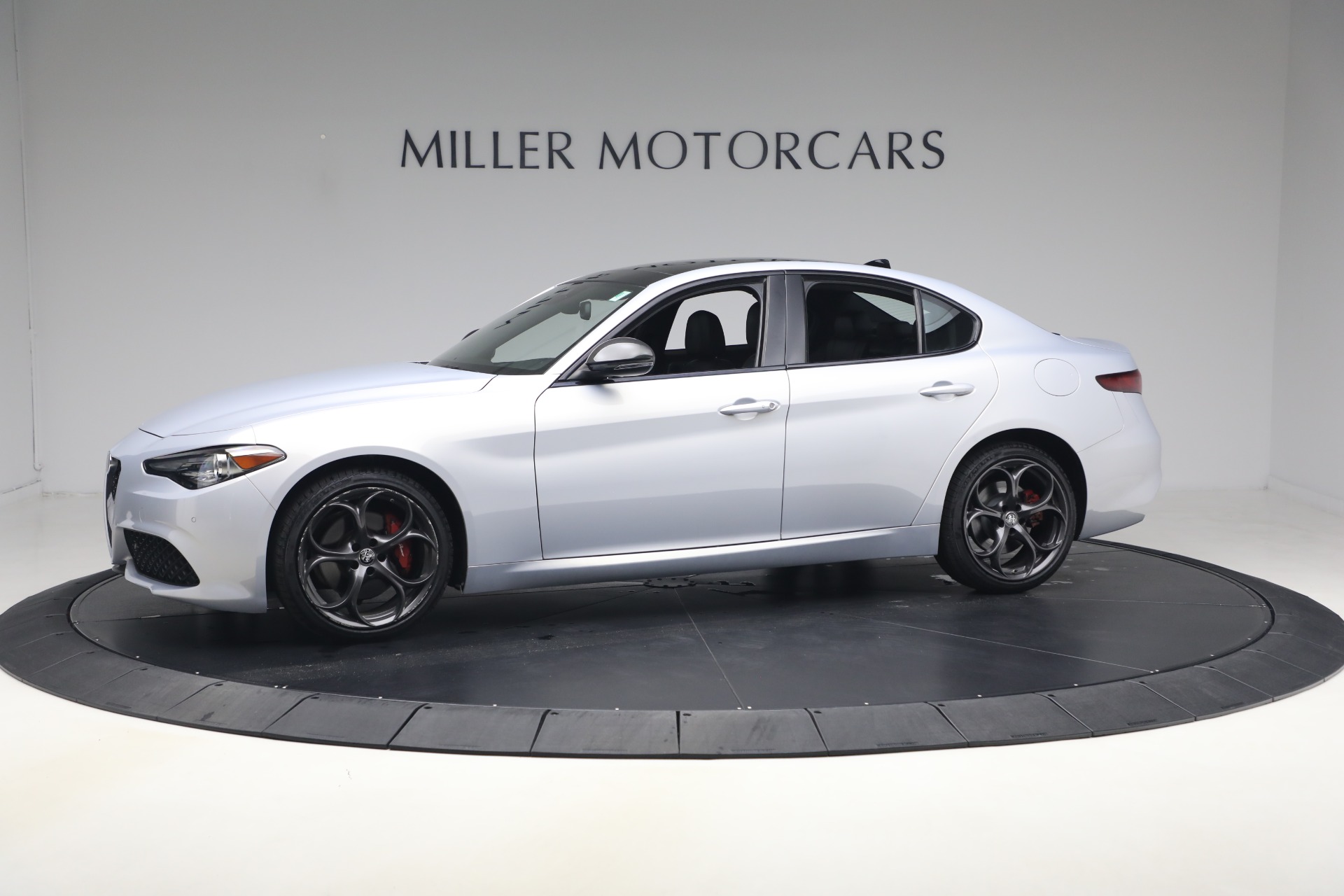 Used-2020-Alfa-Romeo-Giulia-Ti-Sport-Q4
