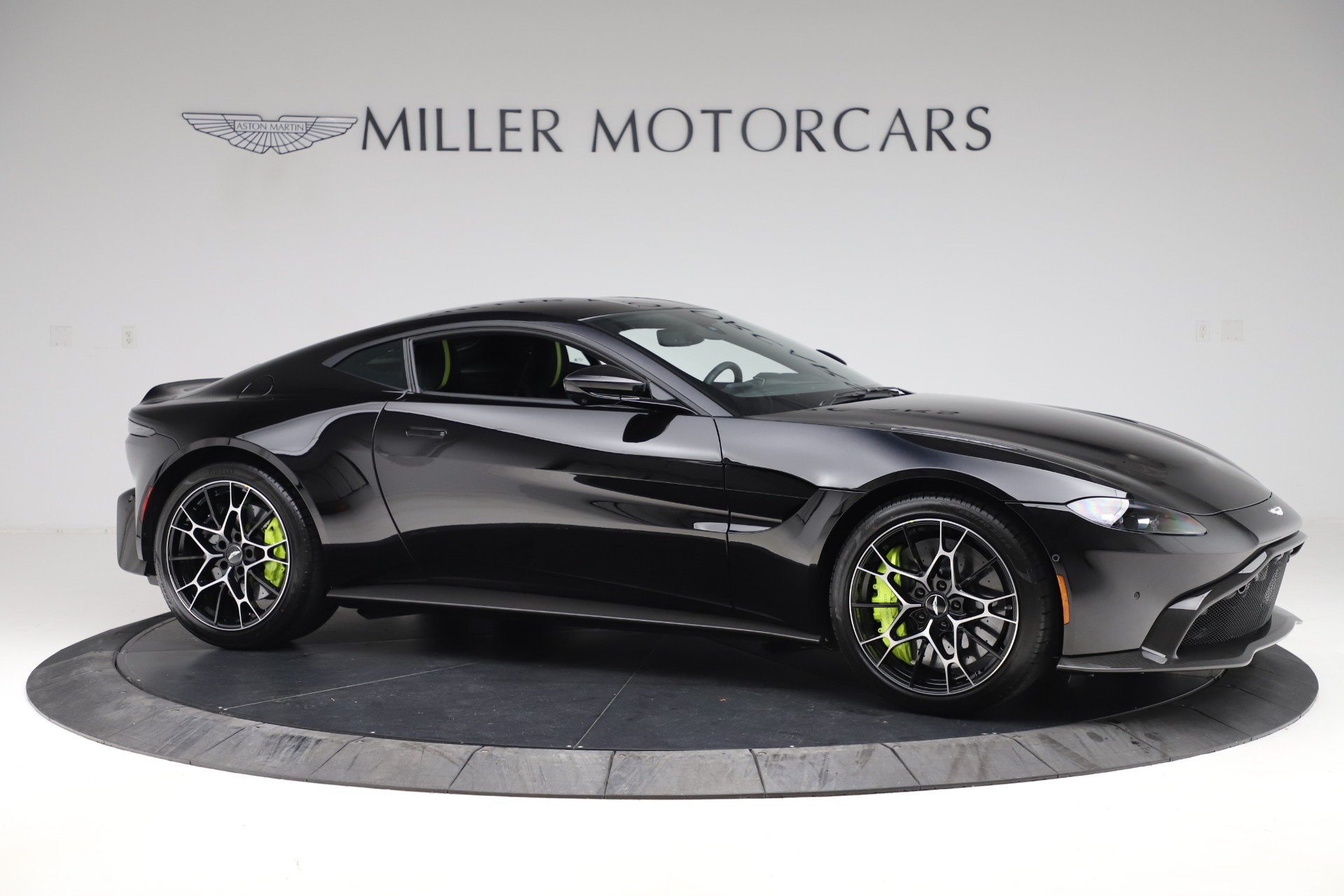 New-2020-Aston-Martin-Vantage-AMR-Coupe