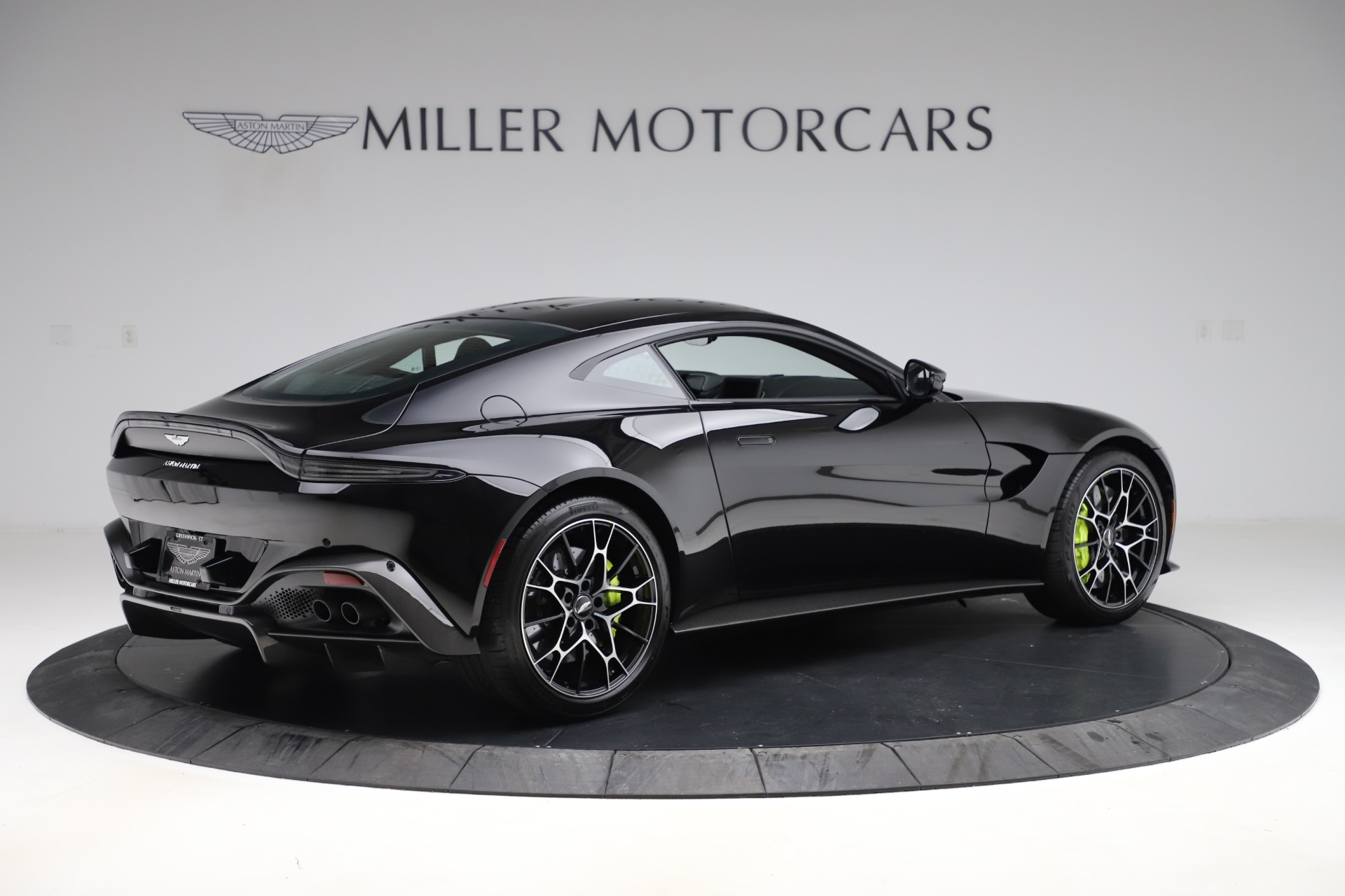 New-2020-Aston-Martin-Vantage-AMR-Coupe