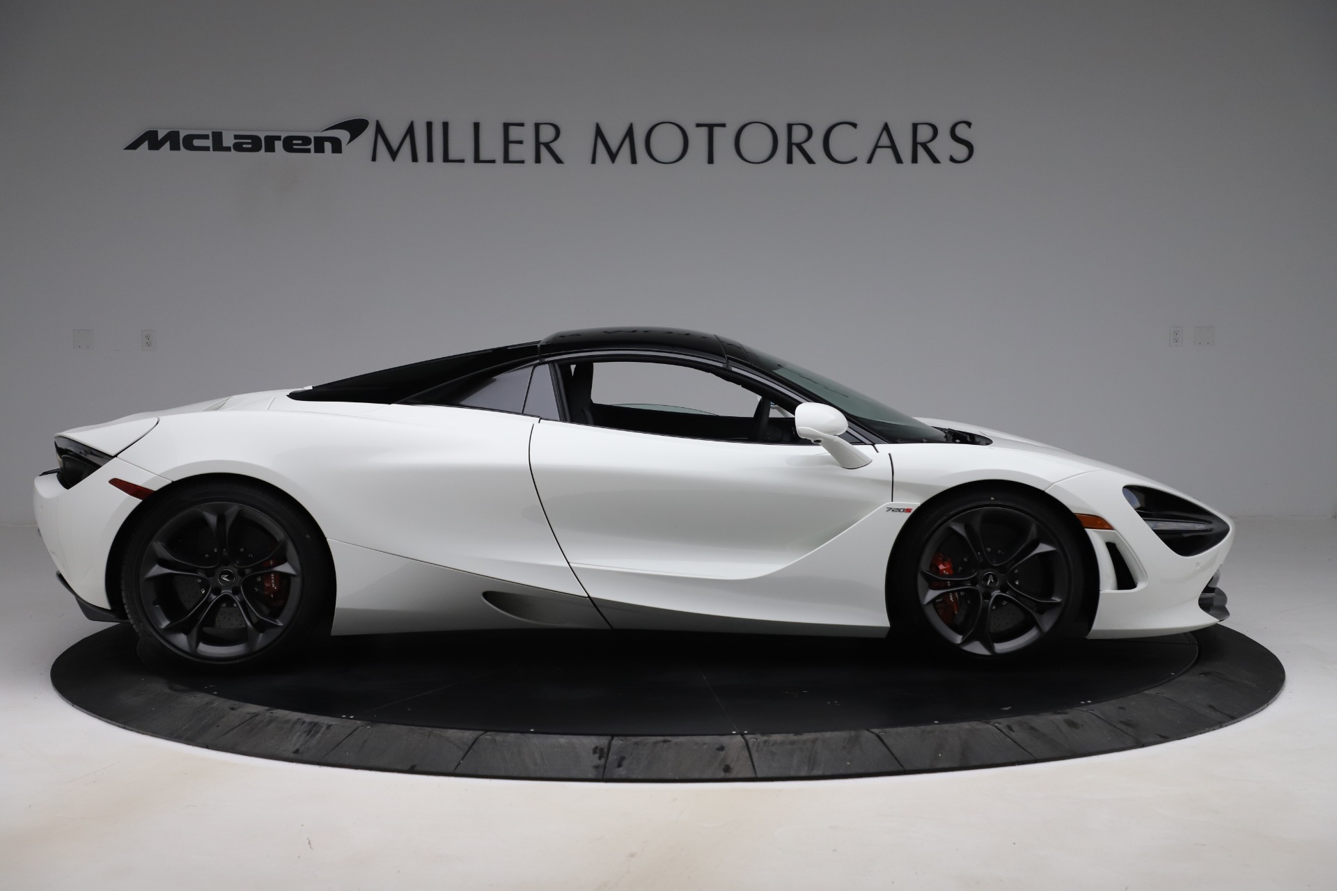 Used-2020-McLaren-720S-Spider