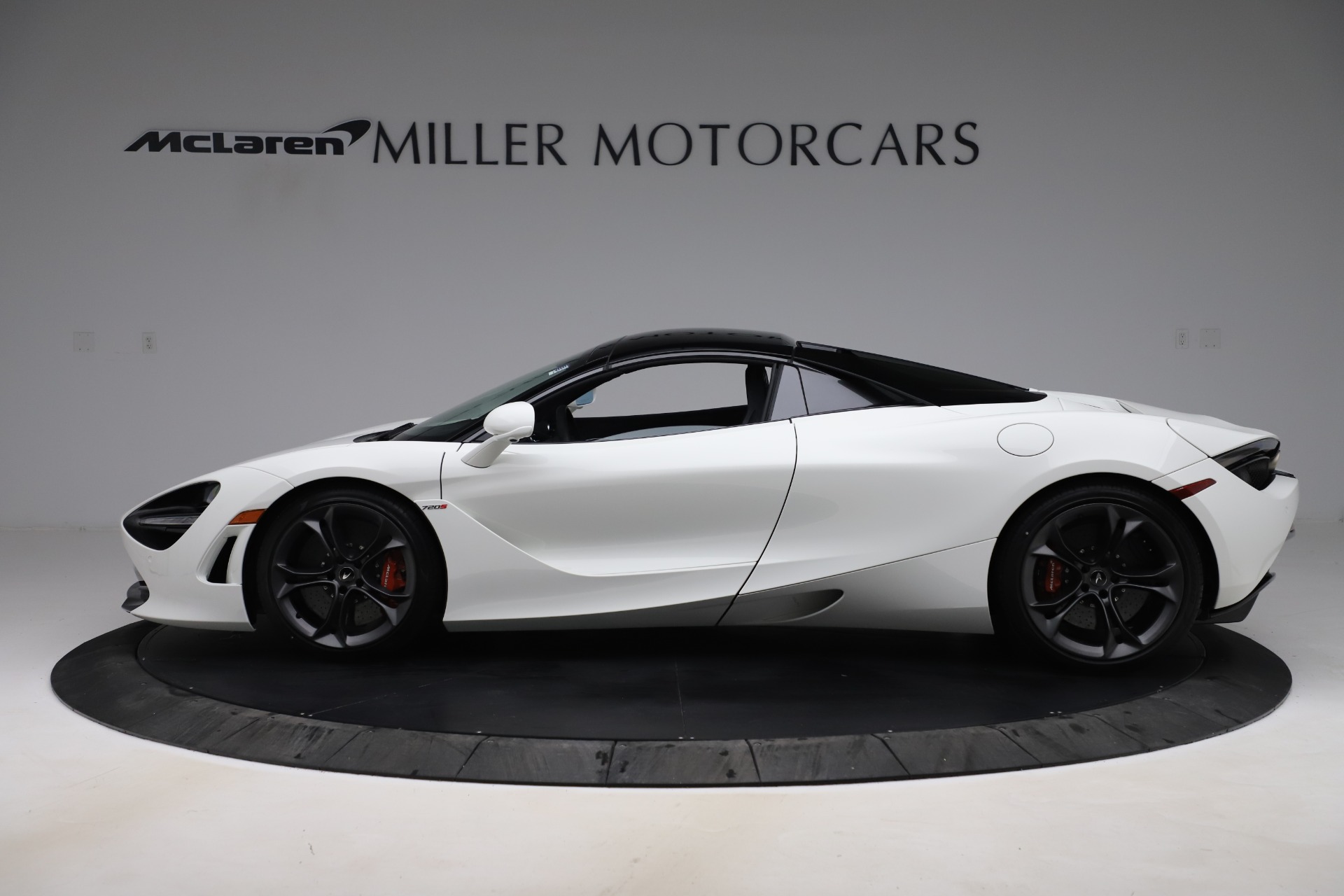 Used-2020-McLaren-720S-Spider